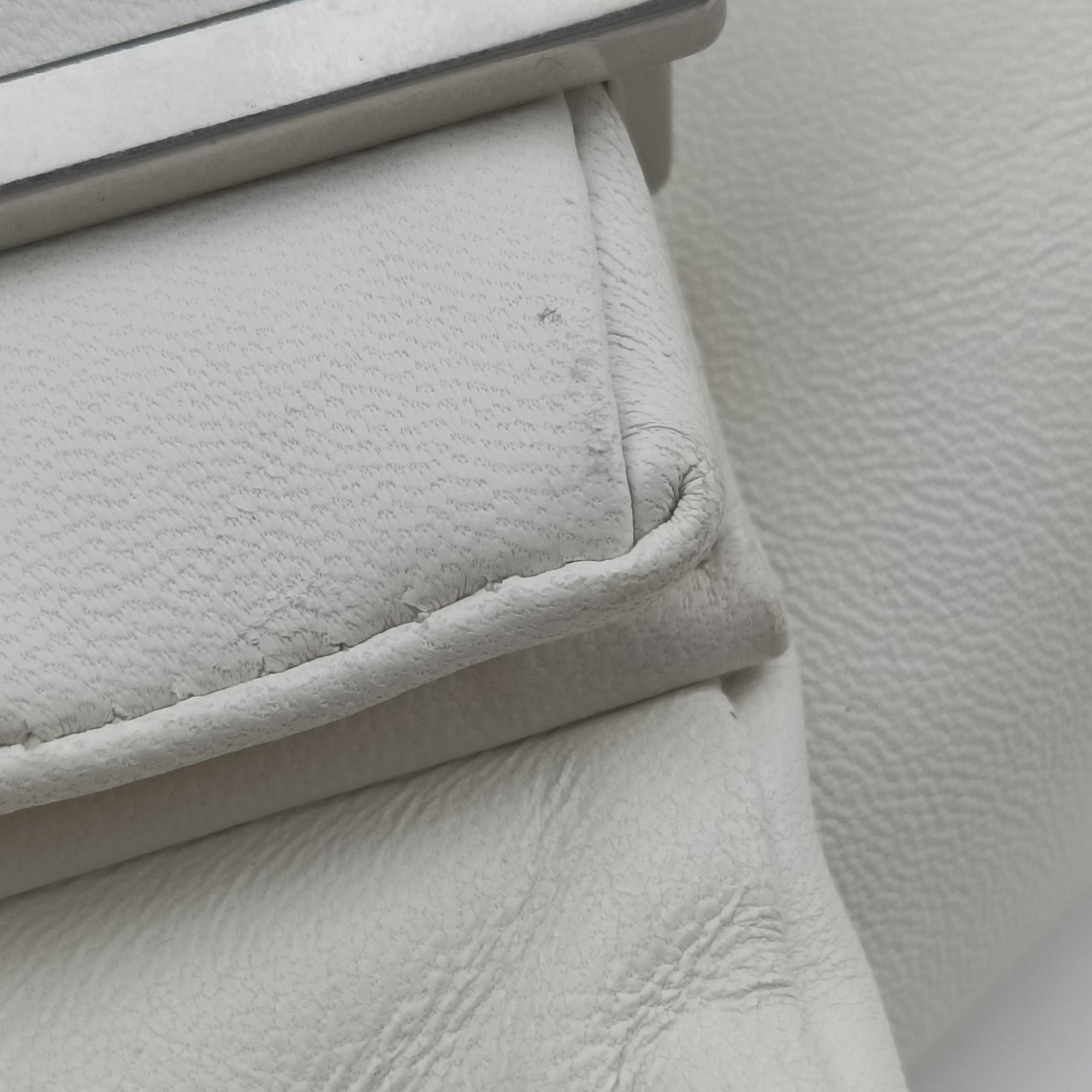Pre-owned Bottega Veneta The Pouch White lambskin  shoulderbag | stylenewstar