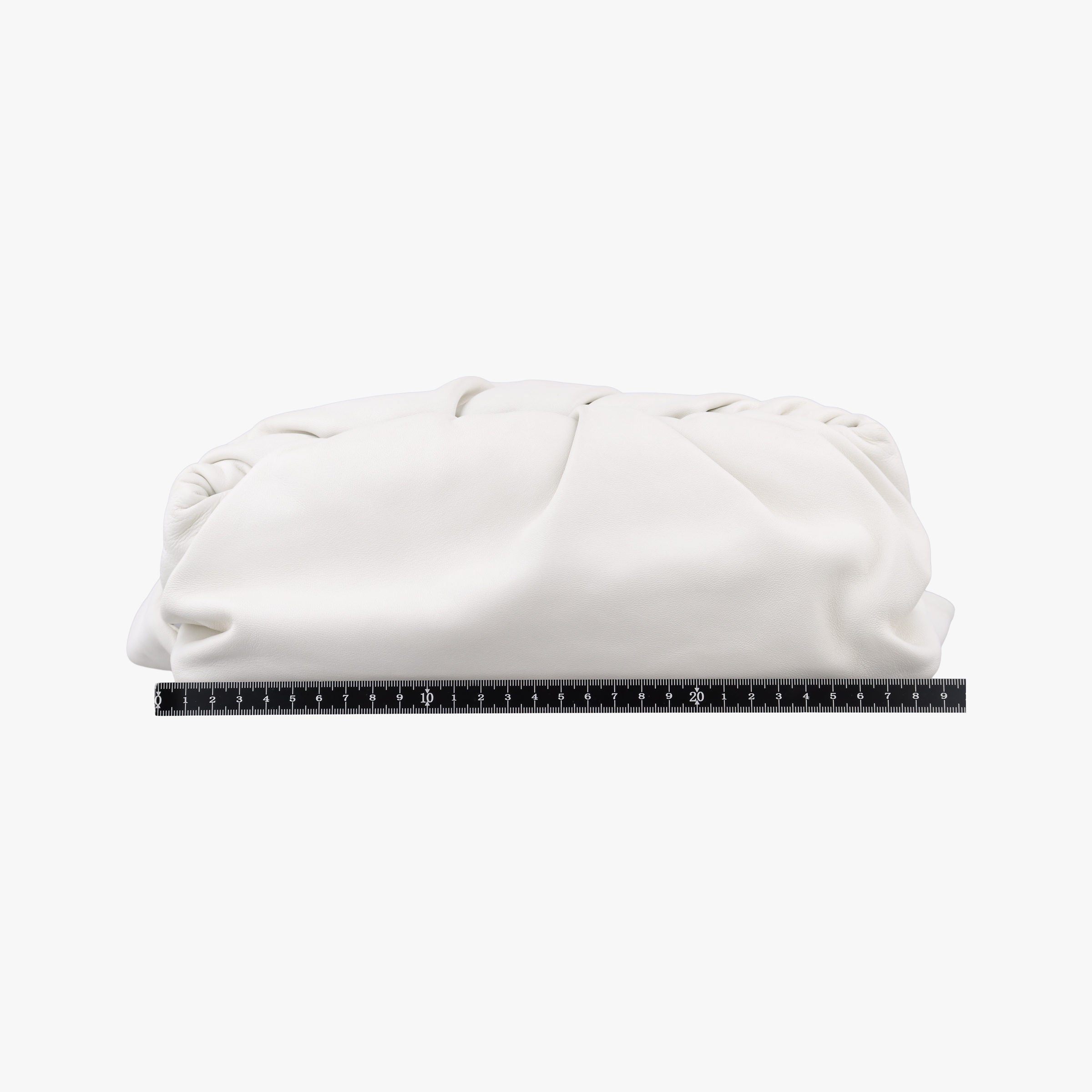 Pre-owned Bottega Veneta The Pouch White lambskin  shoulderbag | stylenewstar