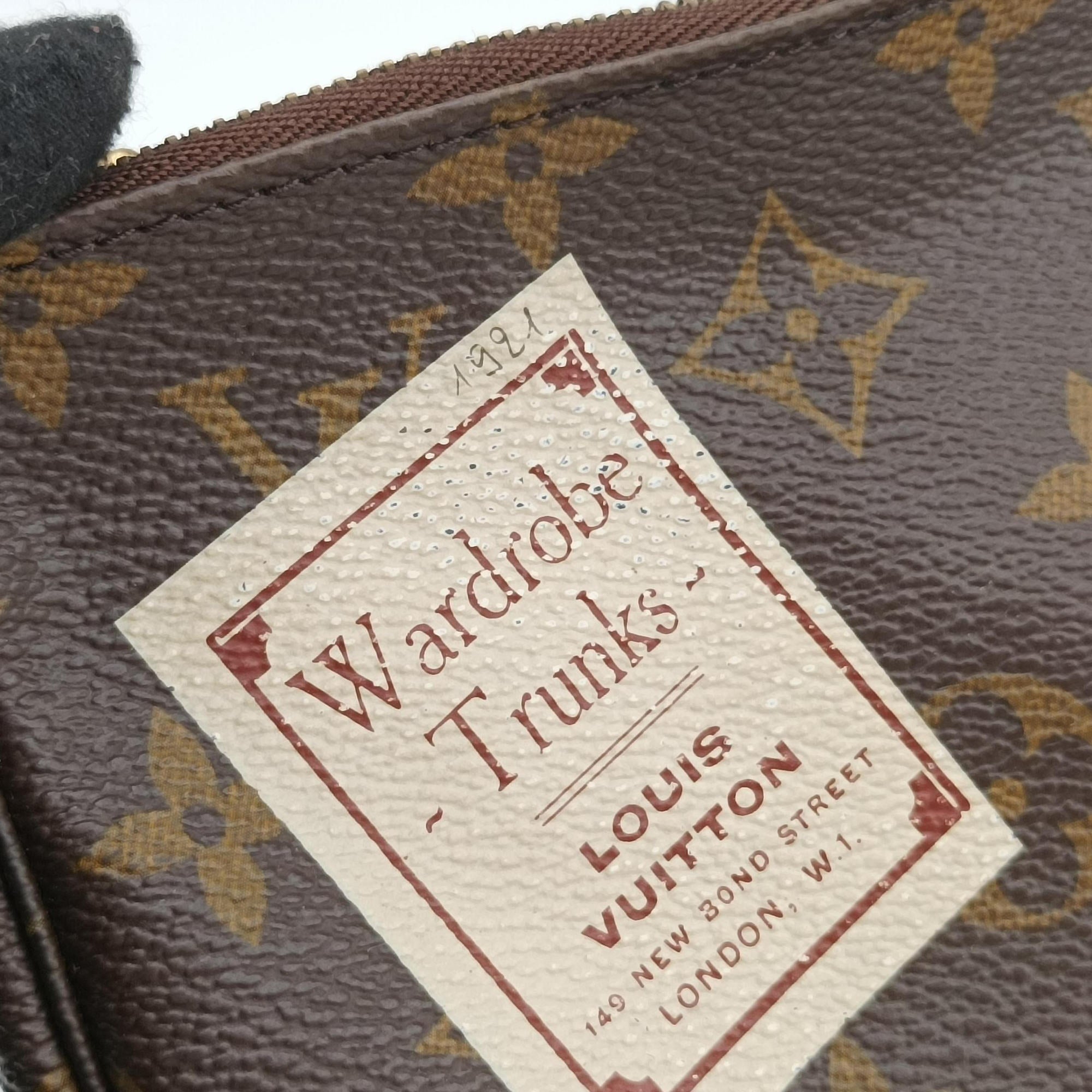Pre-owned Louis Vuitton Mini Pochette Accessoires Brown Monogram Canvas M63798 handbag | stylenewstar