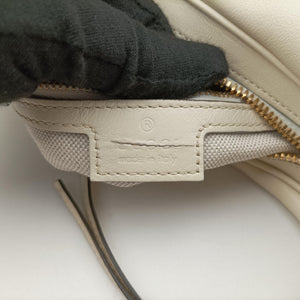 Vintage Gucci Attache G-Shaped Hook White Leather 702823 shoulderbag | stylenewstar