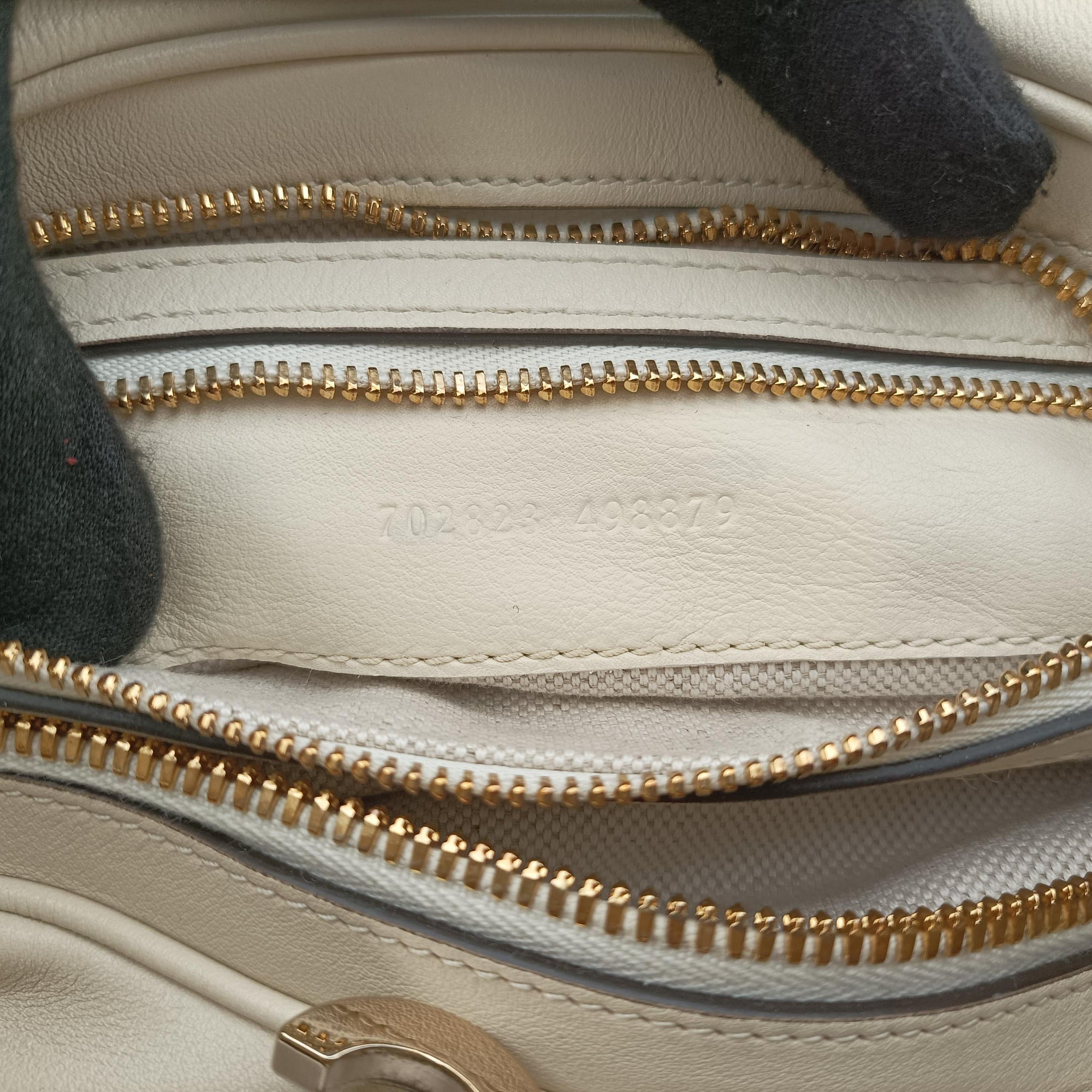 Vintage Gucci Attache G-Shaped Hook White Leather 702823 shoulderbag | stylenewstar