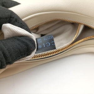 Vintage Gucci Attache G-Shaped Hook White Leather 702823 shoulderbag | stylenewstar