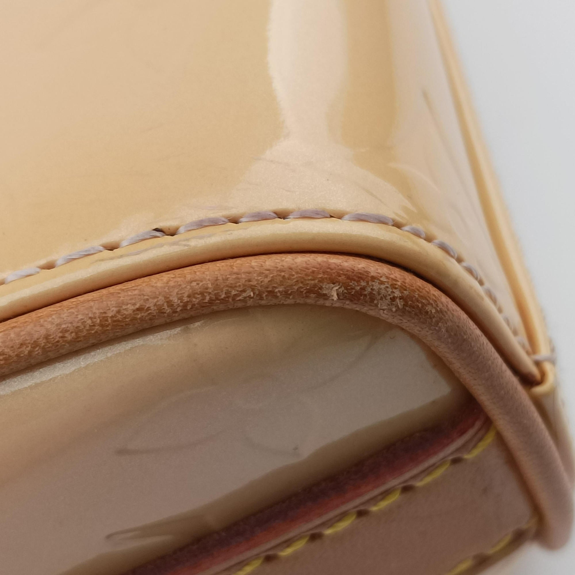 Pre-owned Louis Vuitton Sullivan Vertical Marshmallow Pink Vernis M91298 shoulderbag | stylenewstar