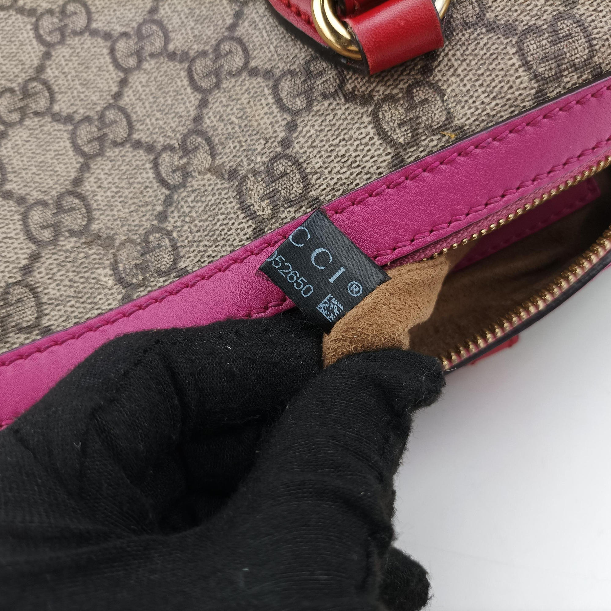 Pre-owned Gucci GG SUPREME beige×red×pink PVC coated canvas×Leather 409529 shoulderbag | stylenewstar