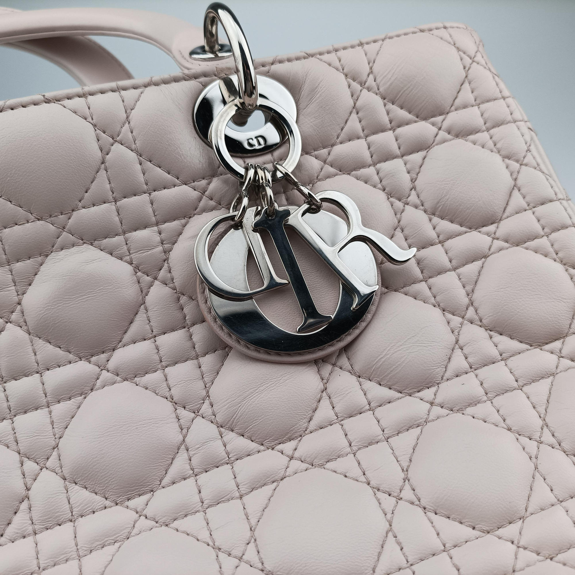 Pre-owned Christian Dior Lady Dior Pink lambskin  shoulderbag | stylenewstar