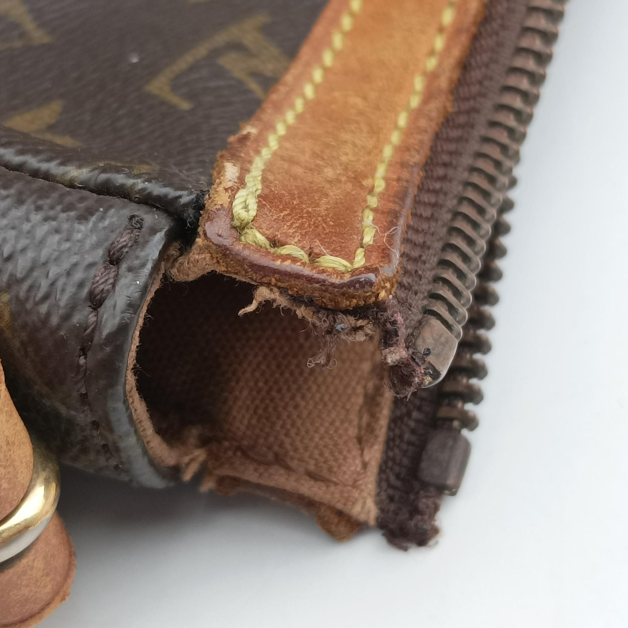 Pre-owned Louis Vuitton TULUM GM Brown Monogram Canvas M40075 shoulderbag | stylenewstar