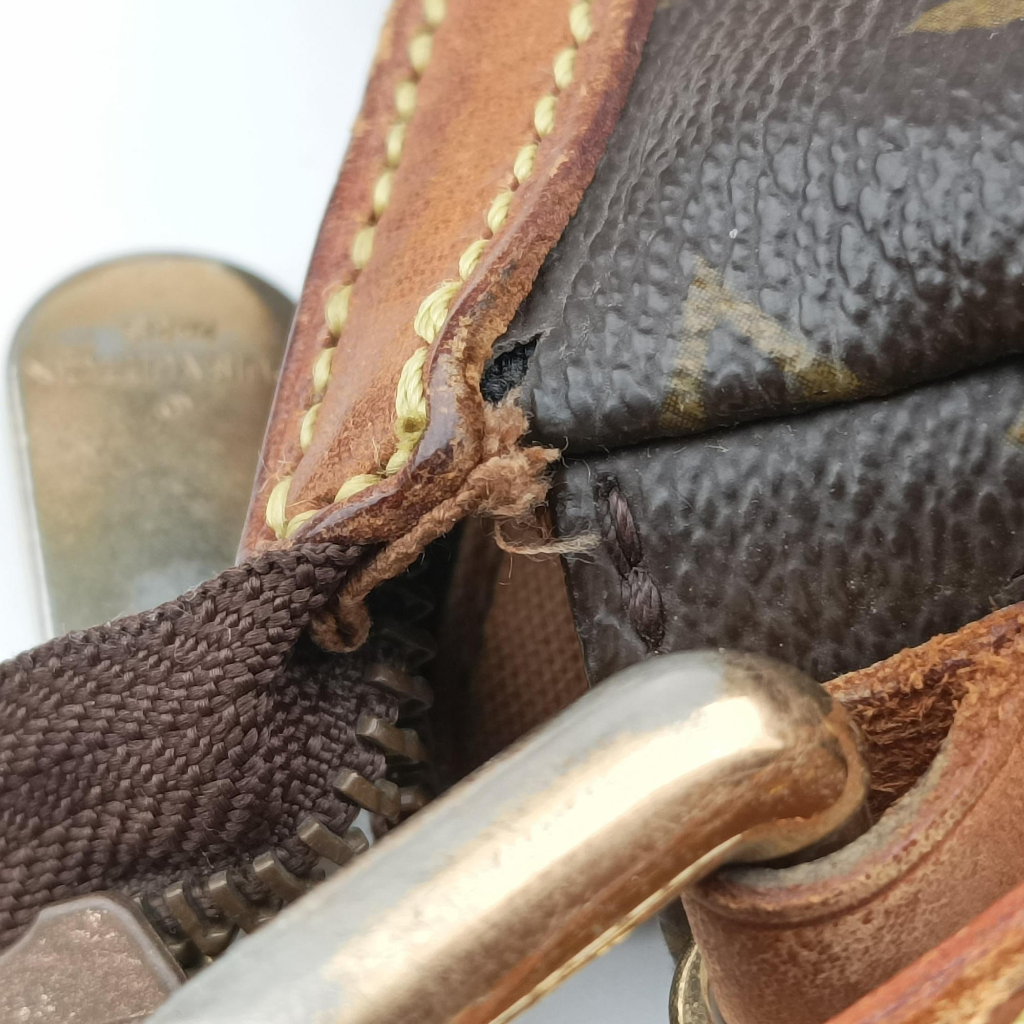 Pre-owned Louis Vuitton TULUM GM Brown Monogram Canvas M40075 shoulderbag | stylenewstar