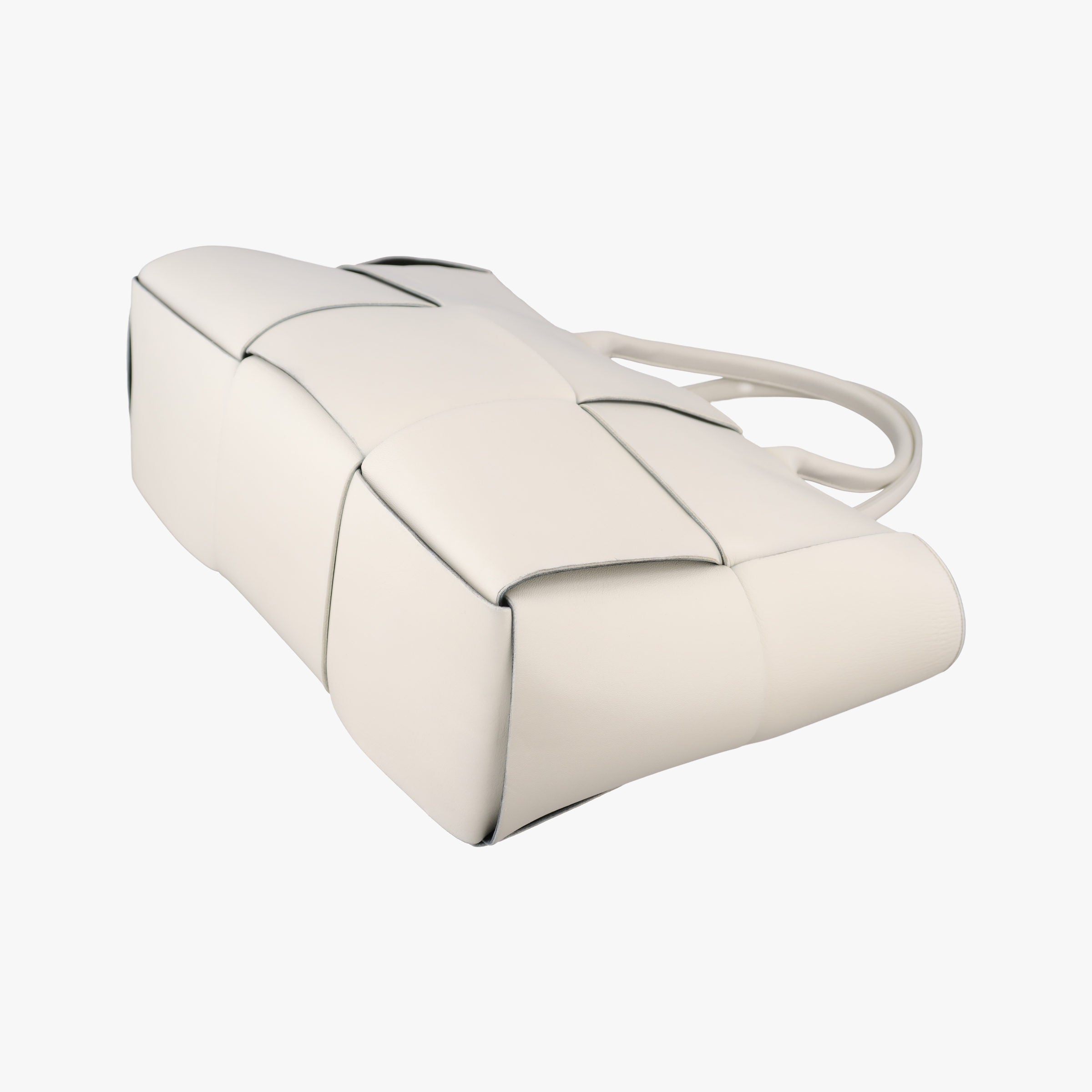 Vintage Bottega Veneta The Arcotote White lambskin  handbag | stylenewstar