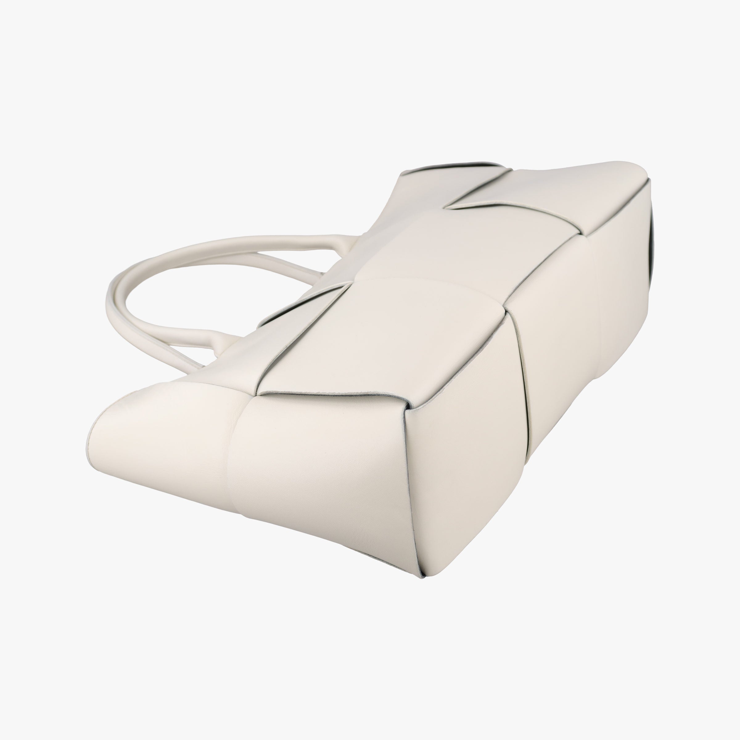 Vintage Bottega Veneta The Arcotote White lambskin  handbag | stylenewstar