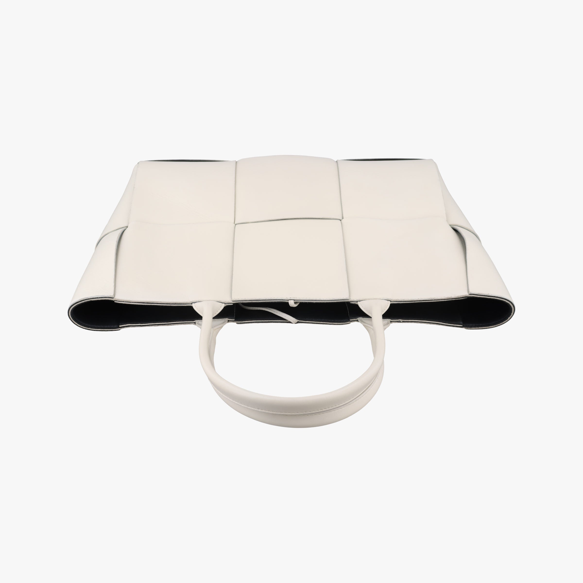 Vintage Bottega Veneta The Arcotote White lambskin  handbag | stylenewstar