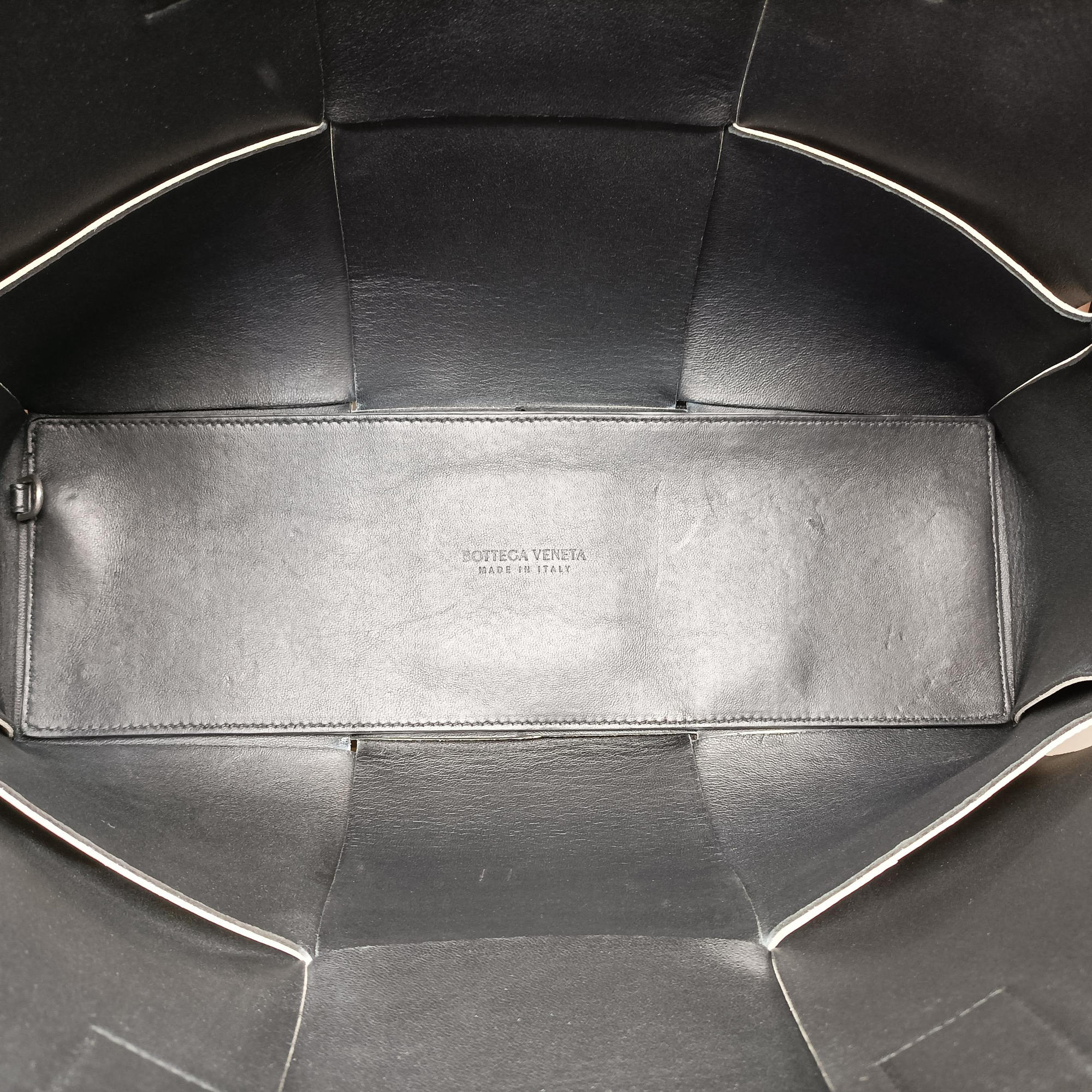 Vintage Bottega Veneta The Arcotote White lambskin  handbag | stylenewstar