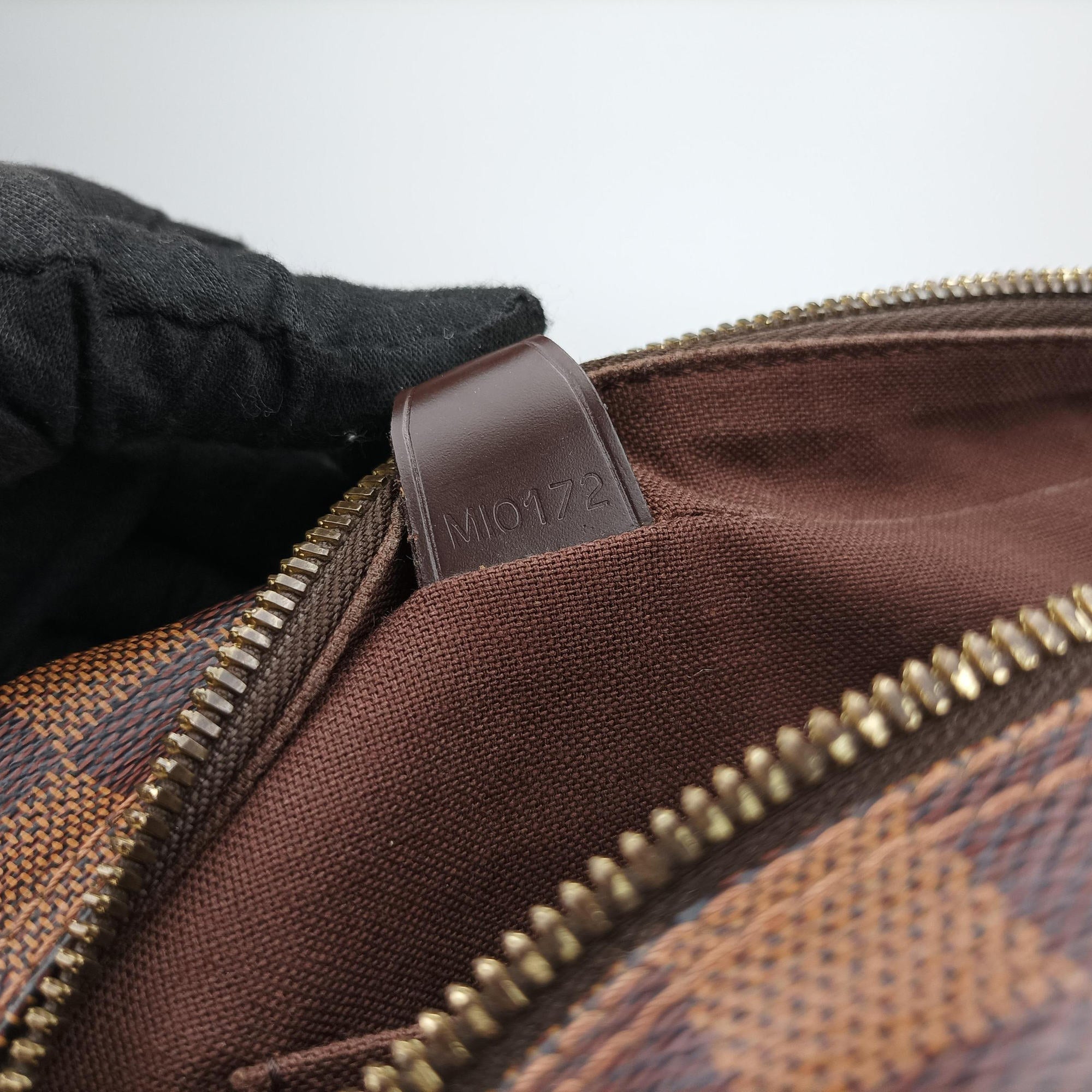Pre-owned Louis Vuitton SHELTON EBENE Damier Canvas N41149 shoulderbag | stylenewstar