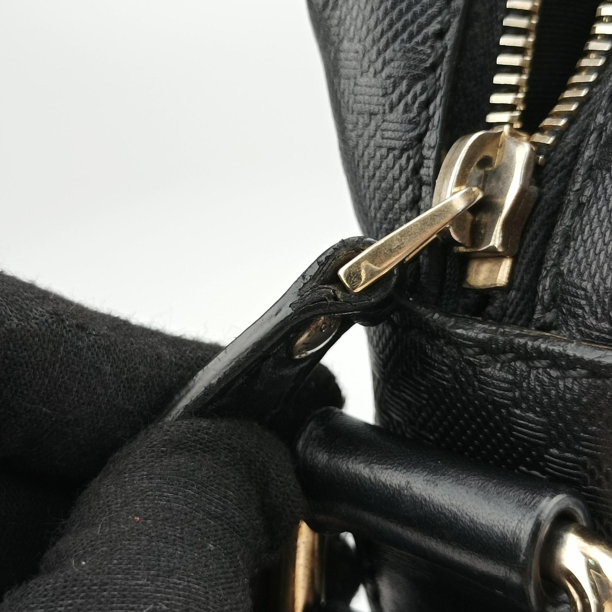 Pre-owned Gucci Diamante Black leather 201448 shoulderbag | stylenewstar