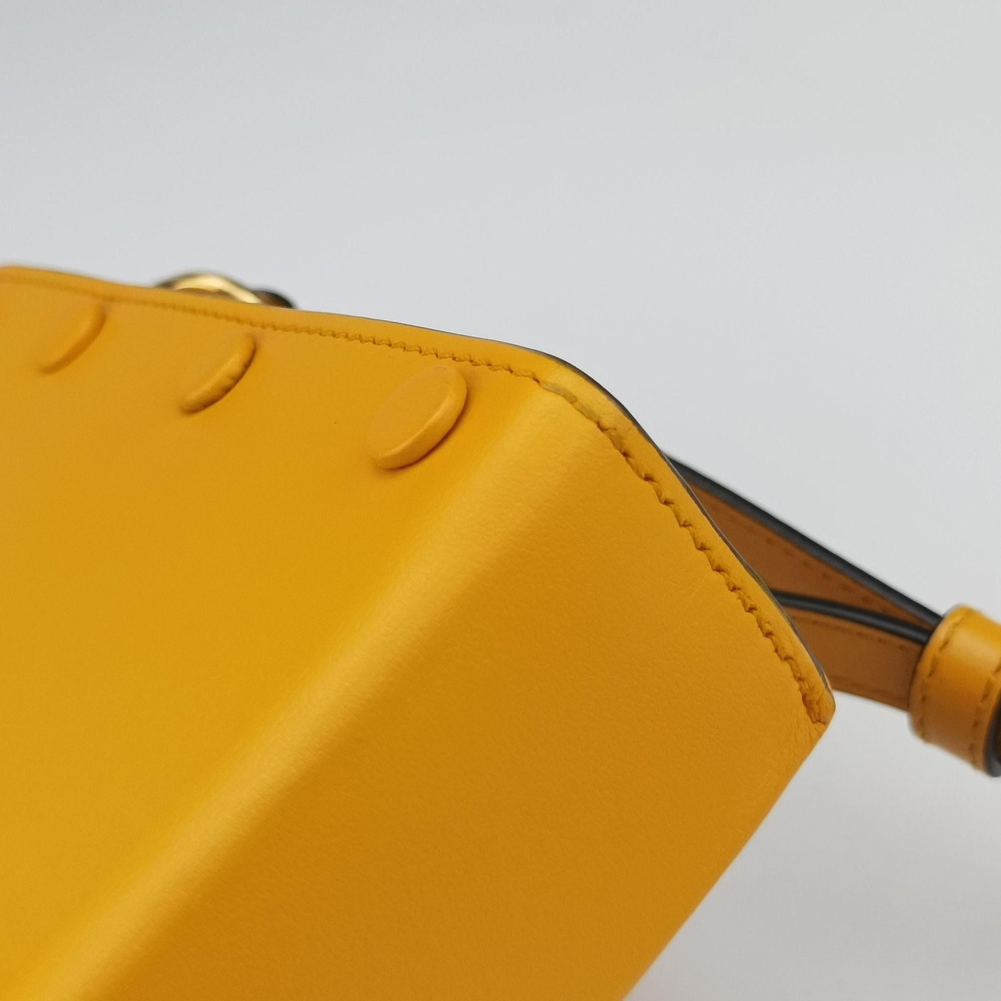 Vintage Gucci Horsebit 1955 Yellow Leather 625615 shoulderbag | stylenewstar