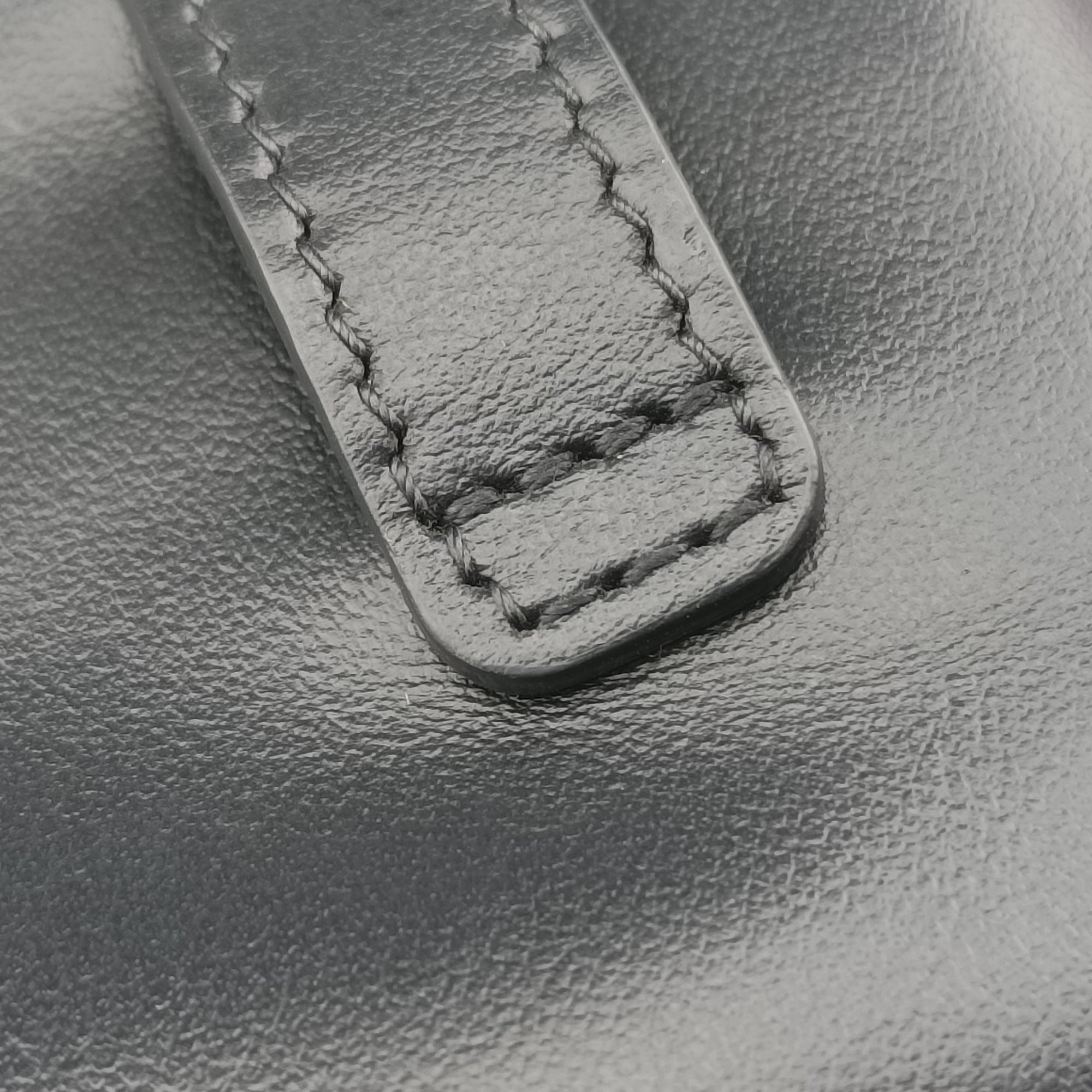 Secondhand Miu Miu logo Black leather  bum bag/waist bag | stylenewstar