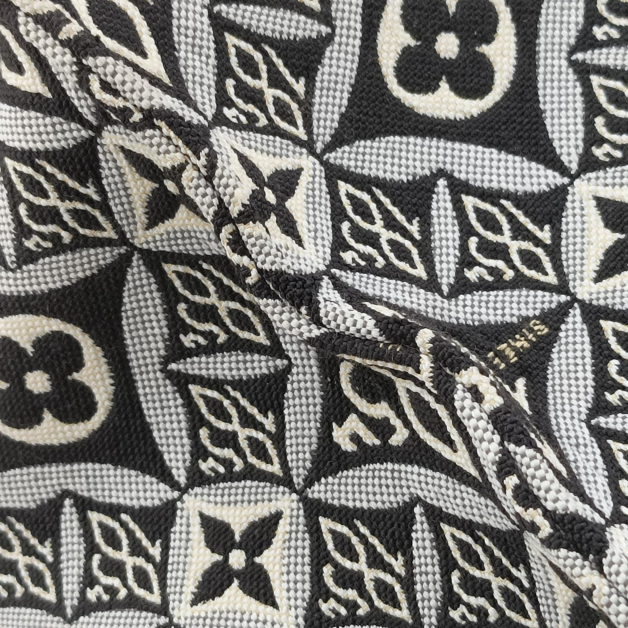 Vintage Louis Vuitton SINCE1854 On the Go GM Black×White jacquard canvas x leather M57207 shoulderbag | stylenewstar