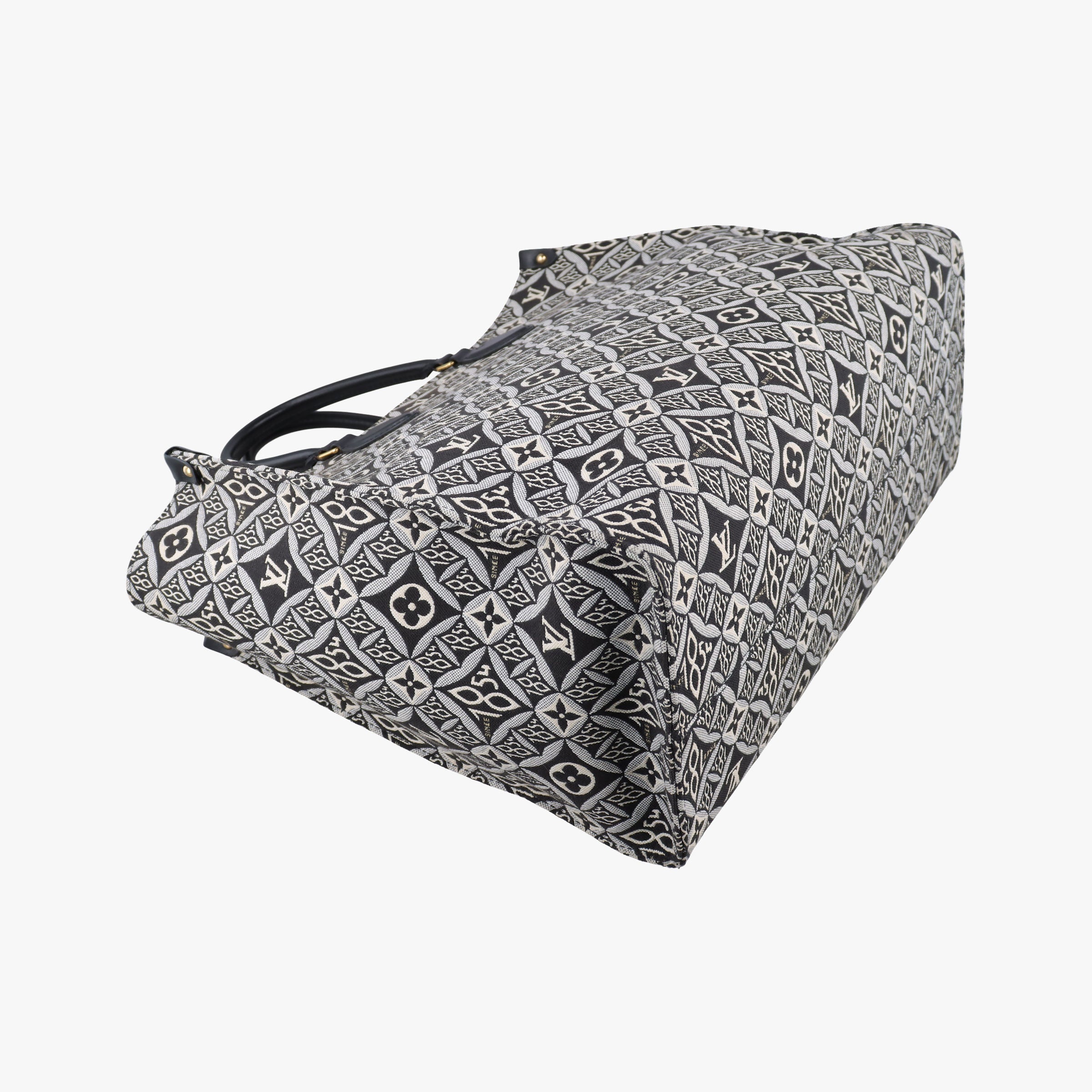 Vintage Louis Vuitton SINCE1854 On the Go GM Black×White jacquard canvas x leather M57207 shoulderbag | stylenewstar