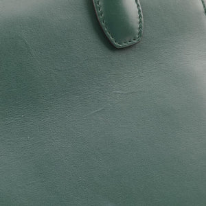 Pre-owned Ferragamo Studio Green Calfskin  shoulderbag | stylenewstar