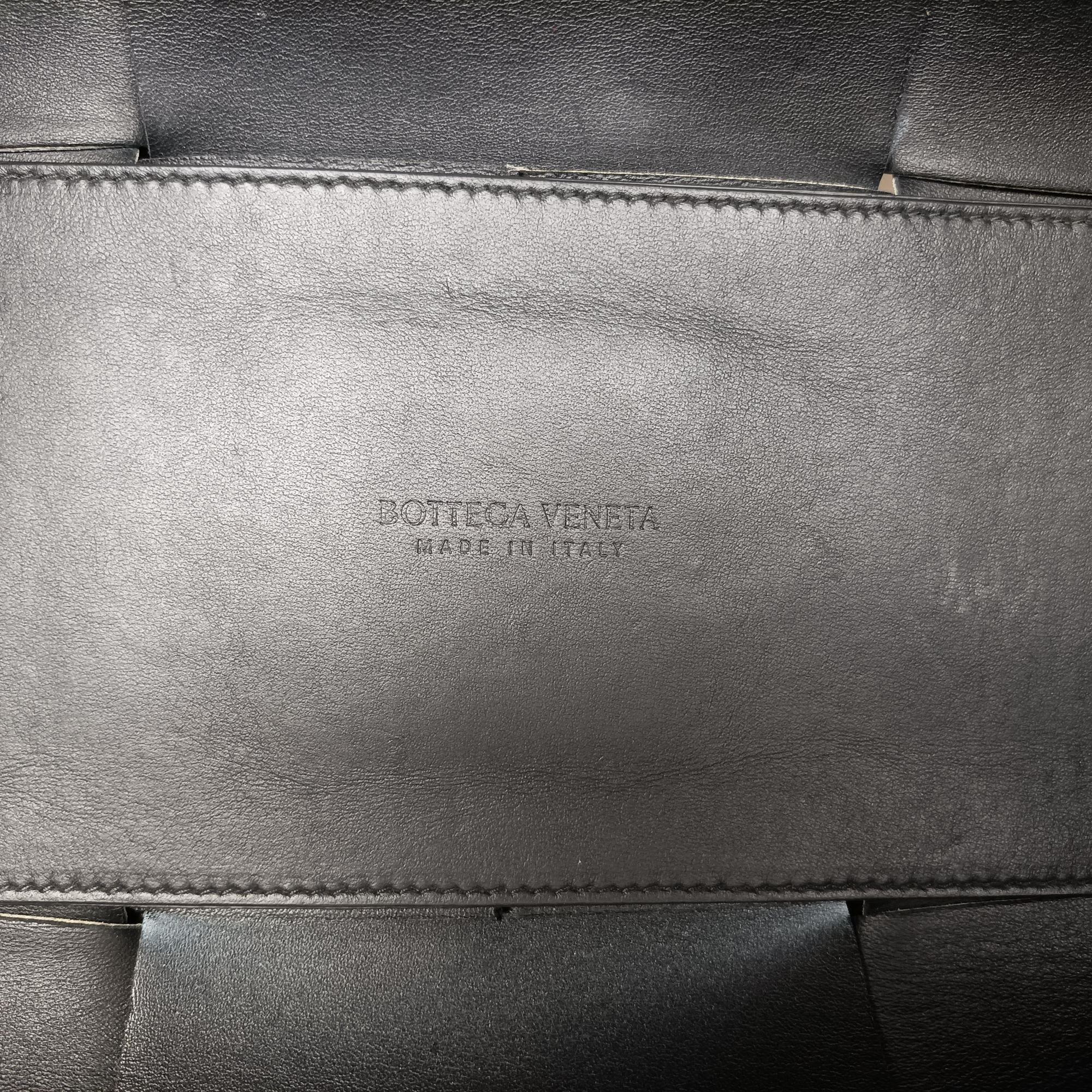 Pre-owned Bottega Veneta The Arcotote White lambskin  handbag | stylenewstar