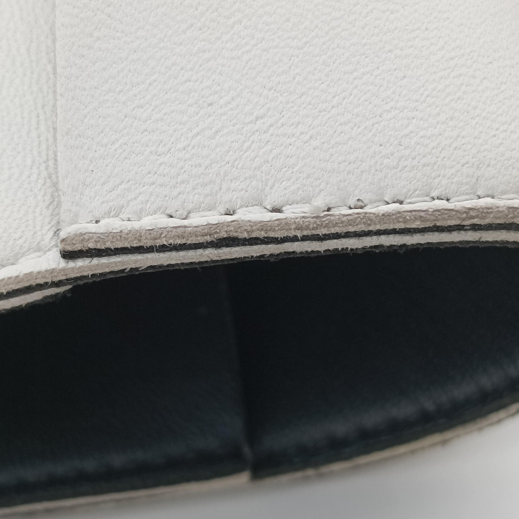 Pre-owned Bottega Veneta The Arcotote White lambskin  handbag | stylenewstar