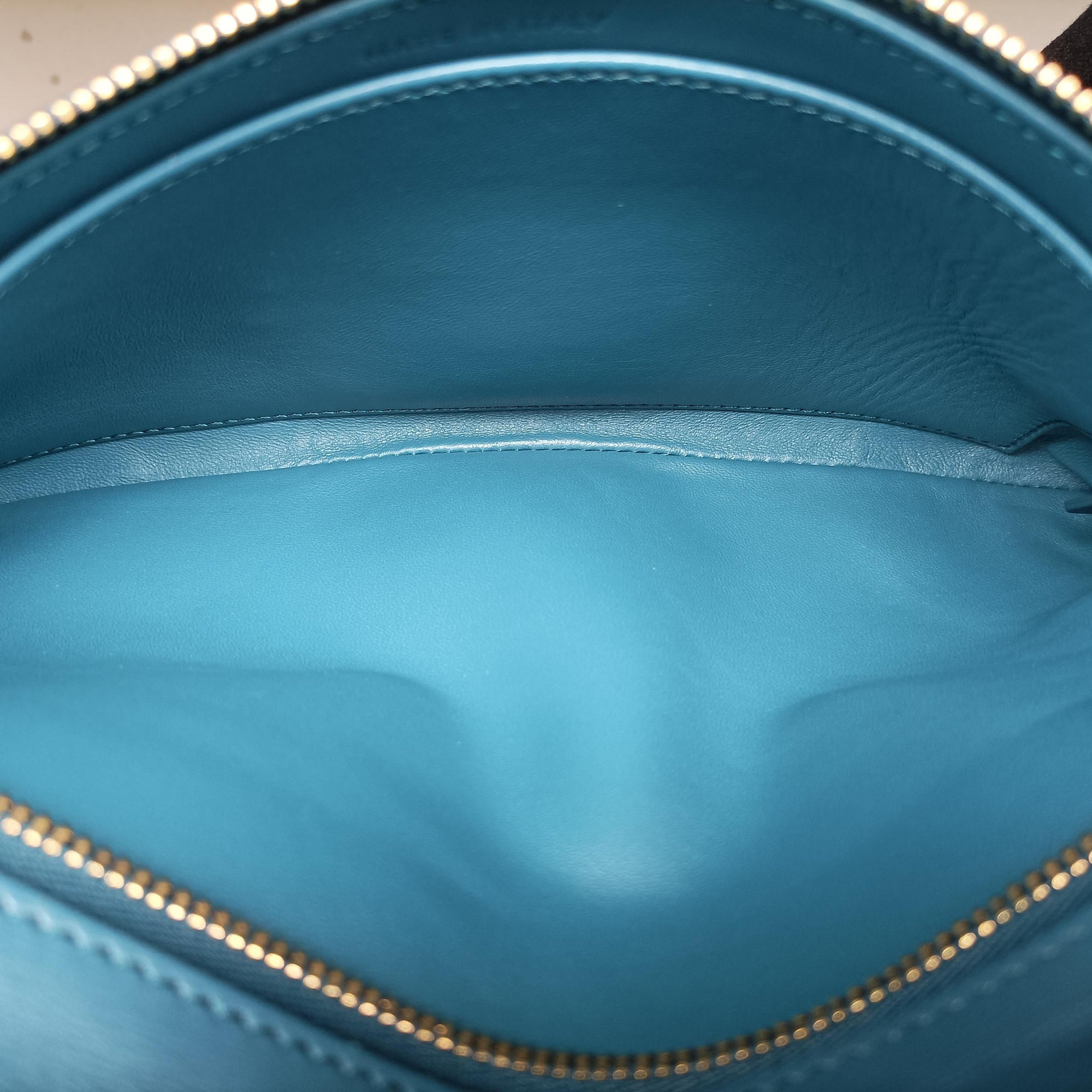 Pre-owned Christian Dior Diordouble Blue Leather  shoulderbag | stylenewstar