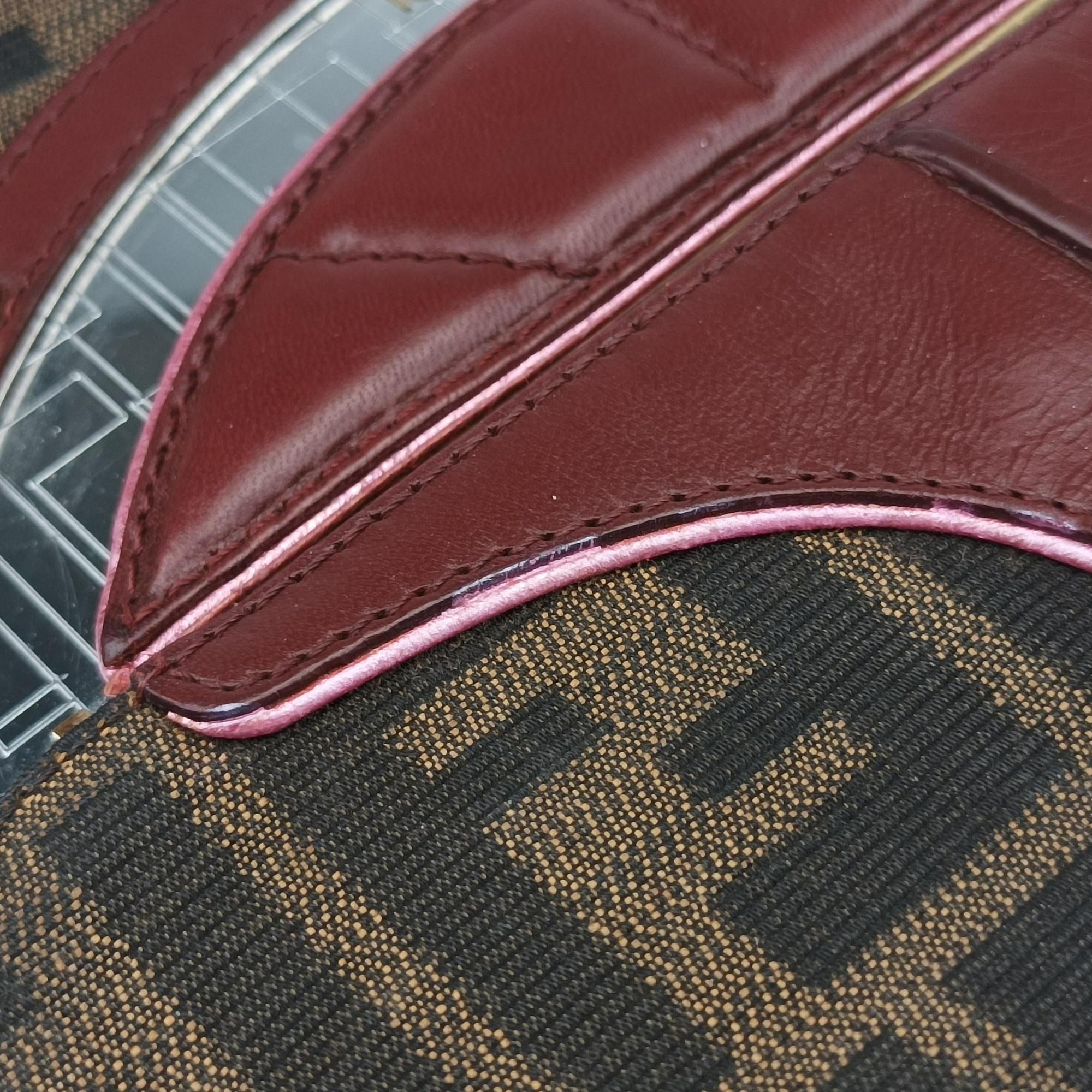 Pre-owned Fendi Zucca Vanity Mirror Brown × Red Jacquard × Leather 8BN133 shoulderbag | stylenewstar