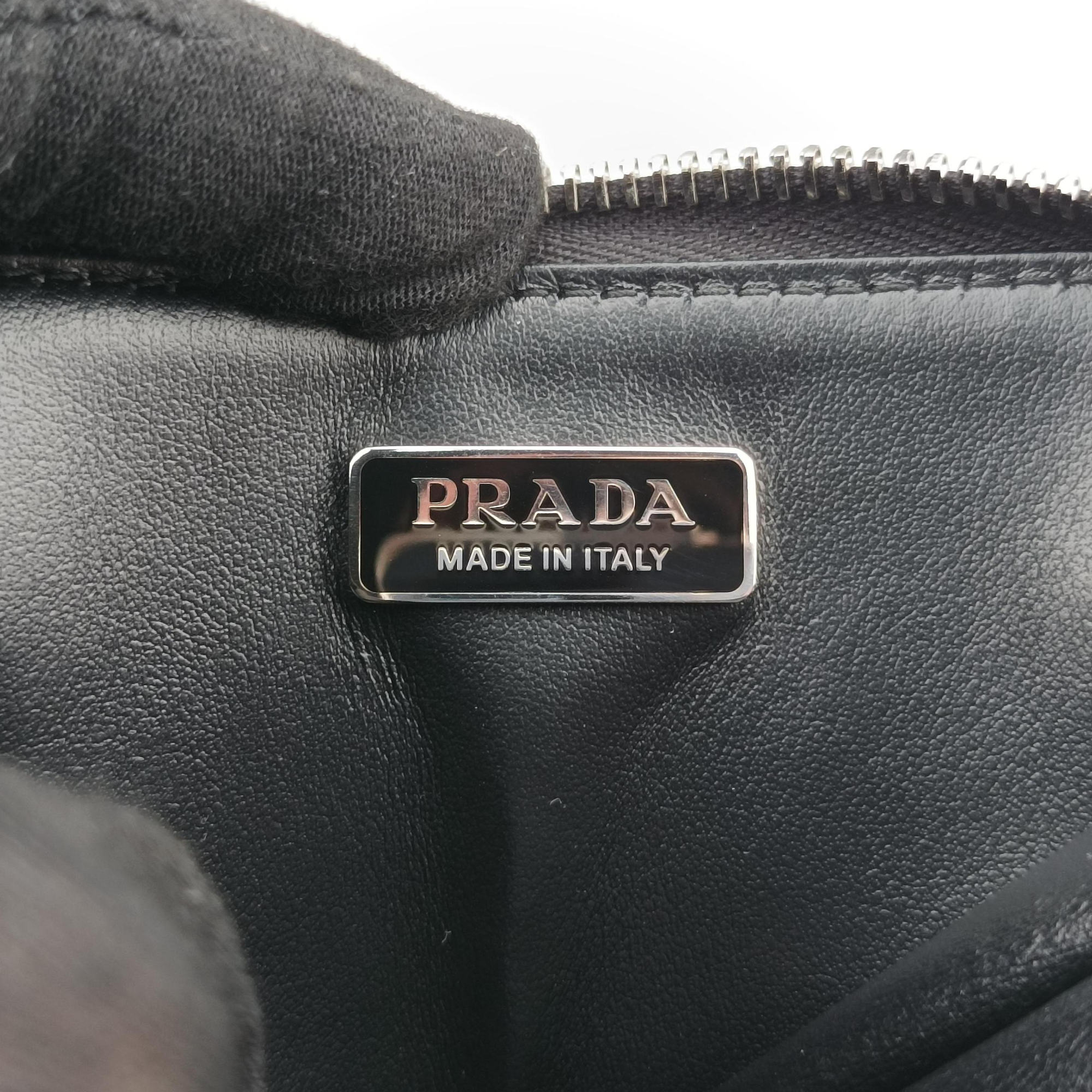 Vintage Prada Triangle Chain Pouch Black Leather  shoulderbag | stylenewstar