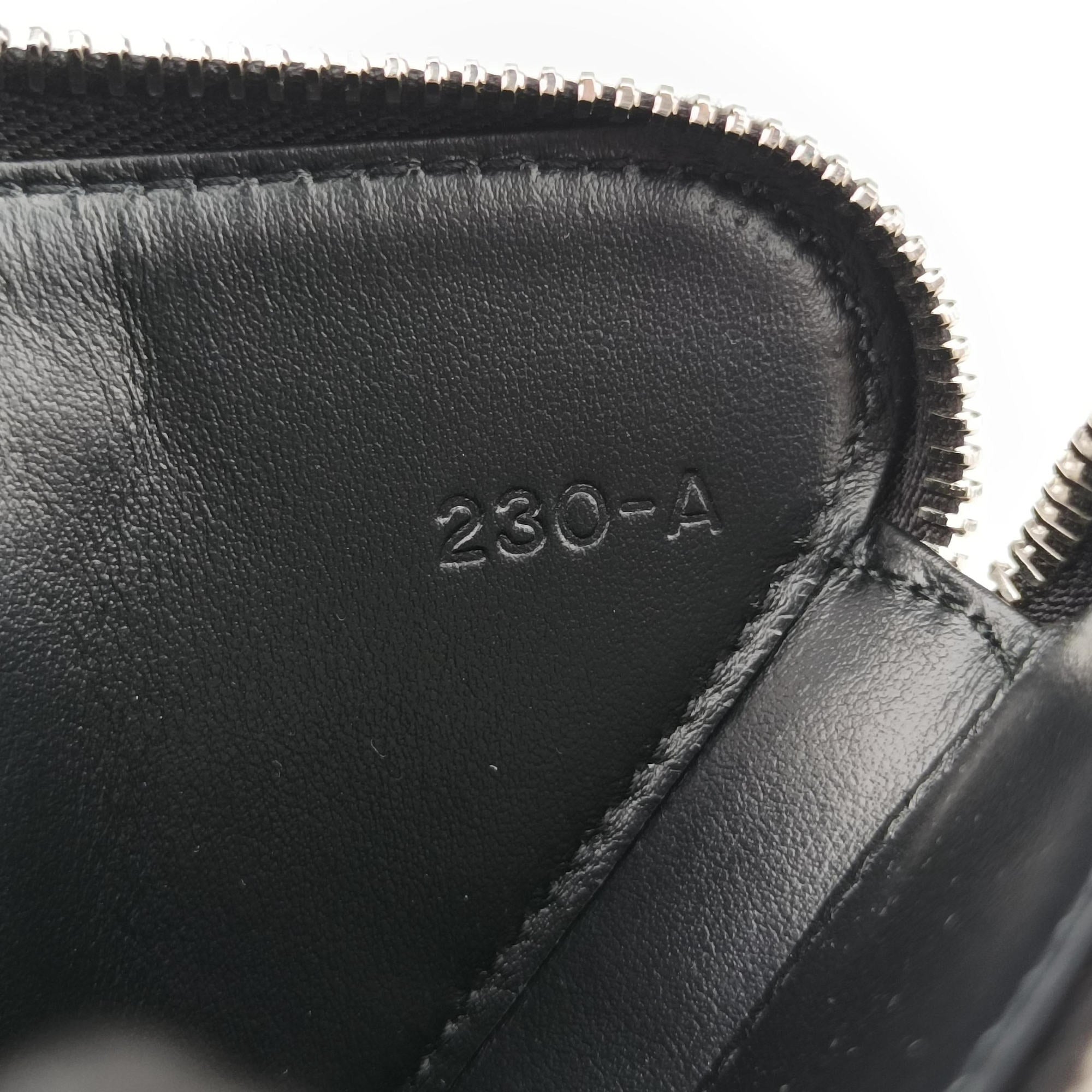 Vintage Prada Triangle Chain Pouch Black Leather  shoulderbag | stylenewstar