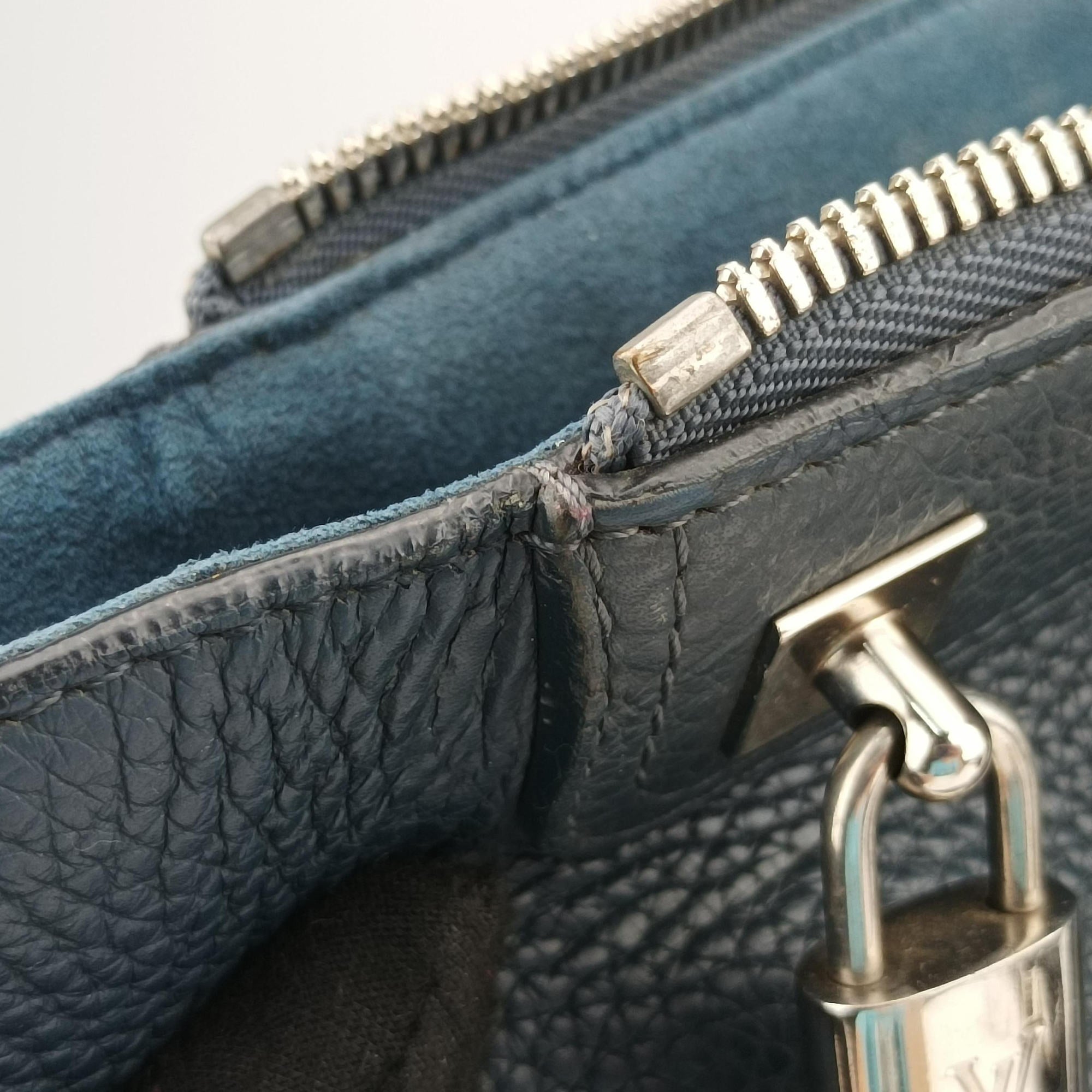 Pre-owned Louis Vuitton Greenwich Marine Taurillon Leather M94477 shoulderbag | stylenewstar