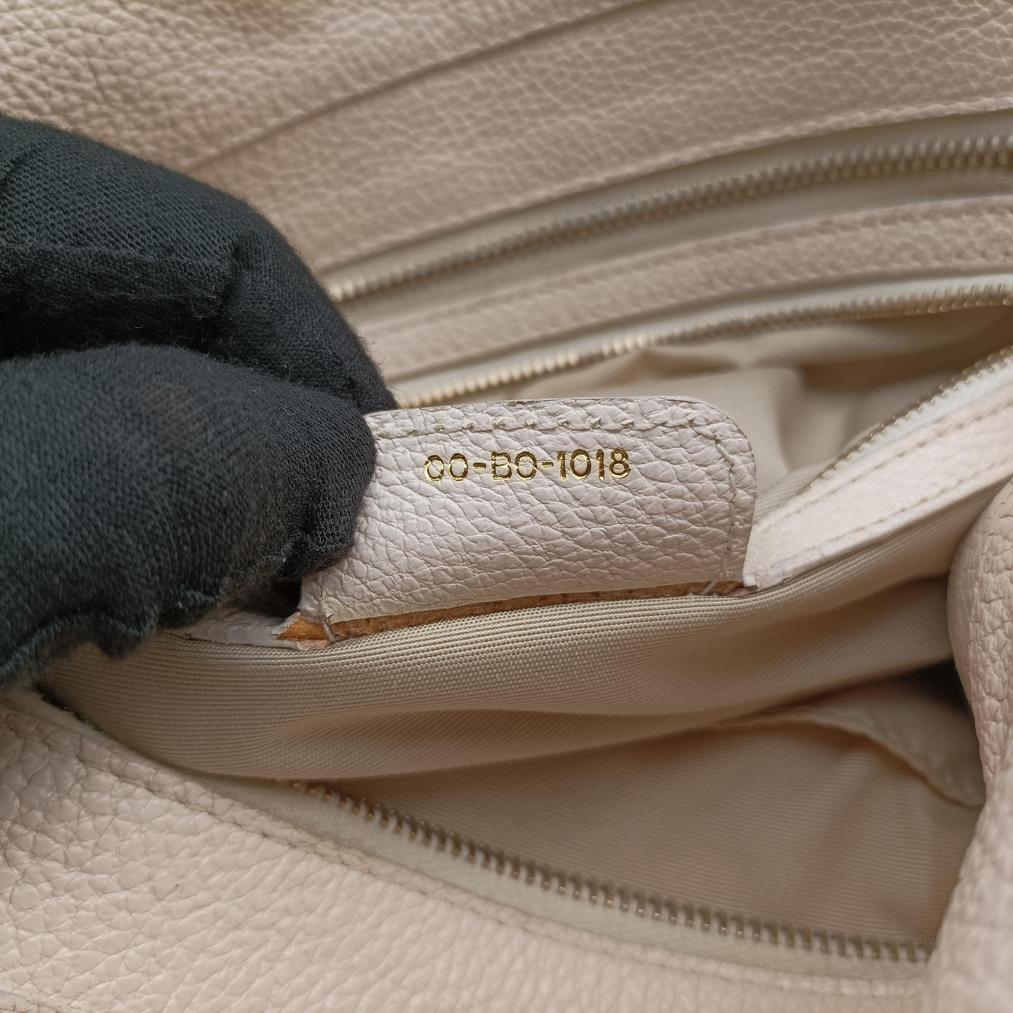 Pre-owned Christian Dior Cannage Bee Beige Leather  handbag | stylenewstar