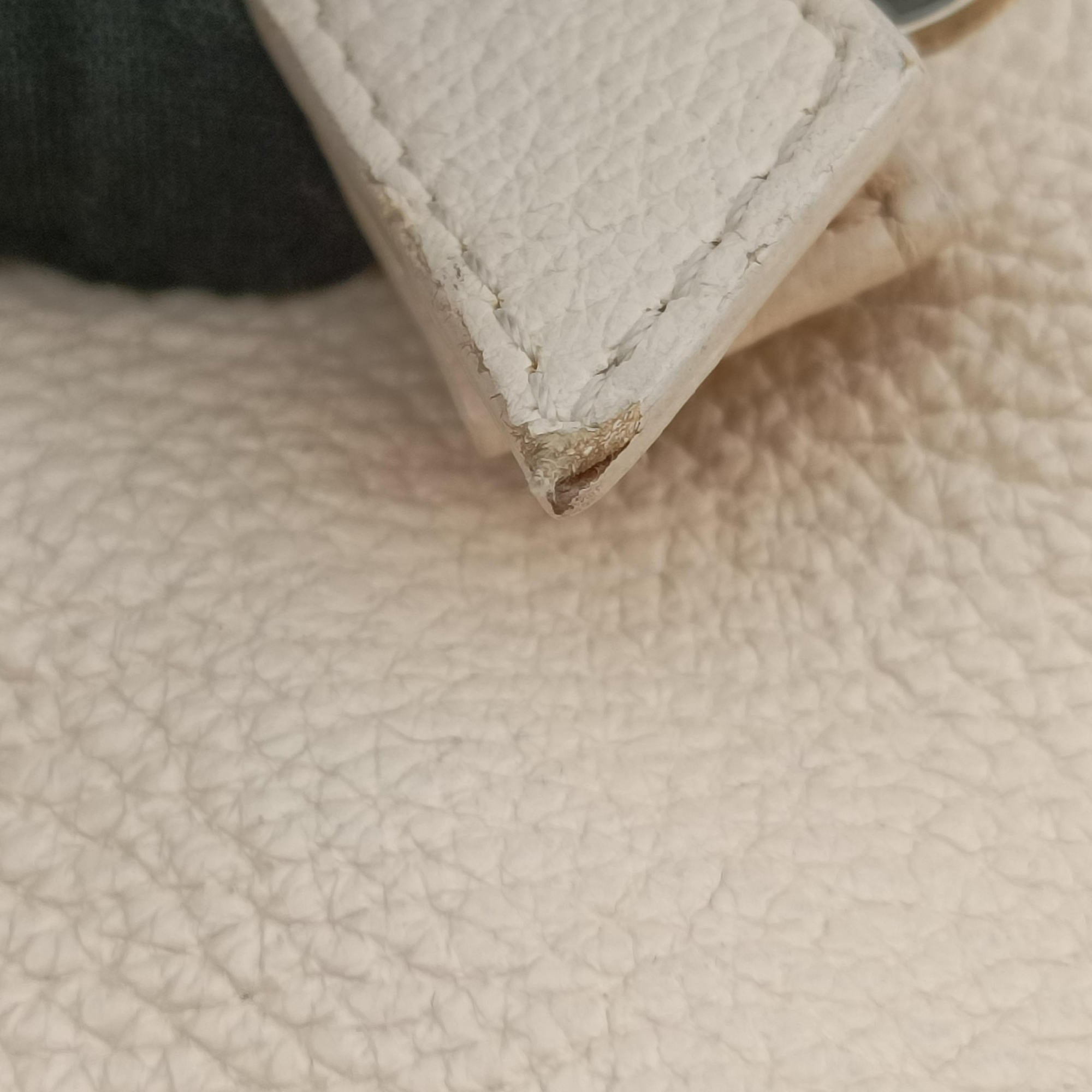 Pre-owned Christian Dior Cannage Bee Beige Leather  handbag | stylenewstar