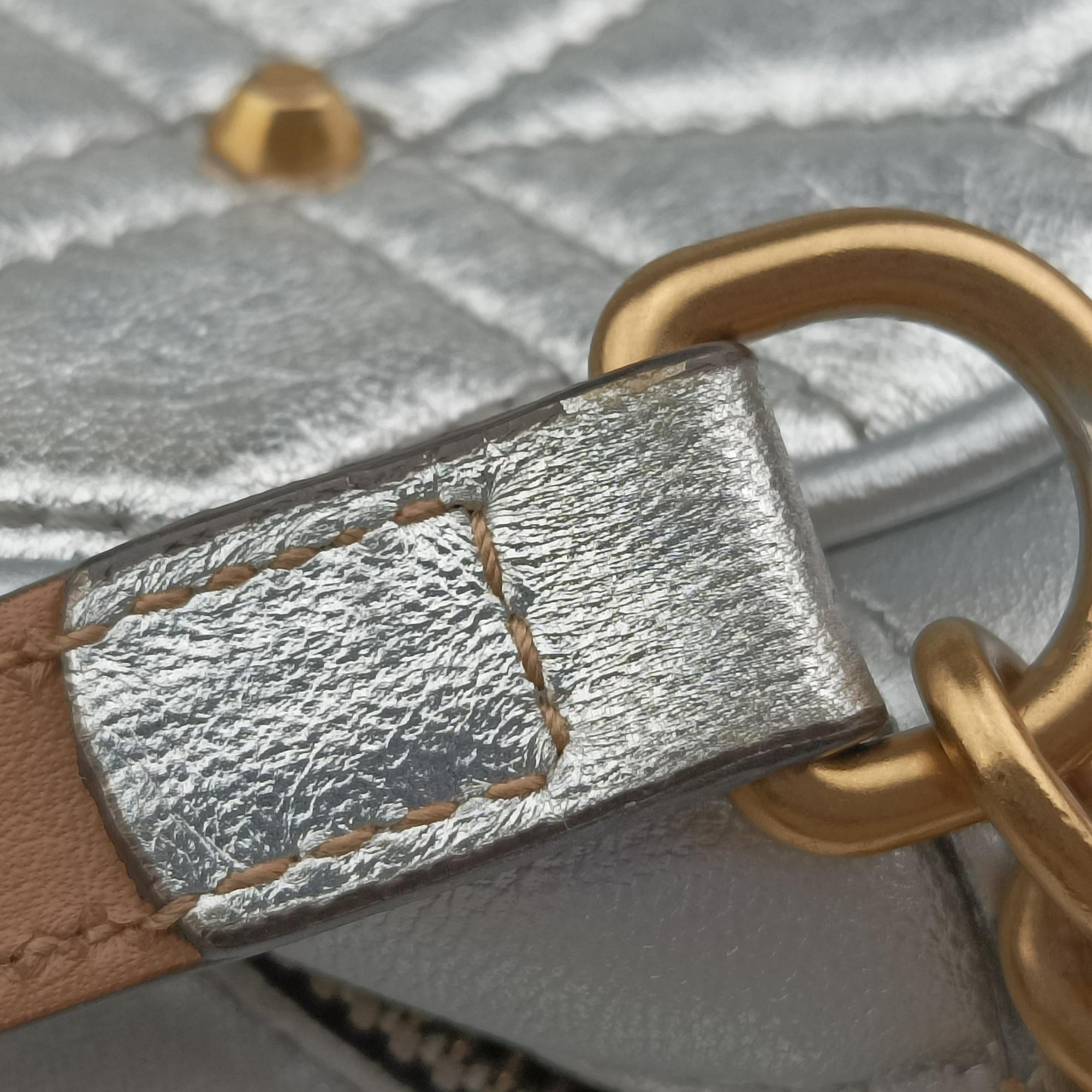 Pre-owned Gucci GG Marmont Silver Leather 447632 shoulderbag | stylenewstar