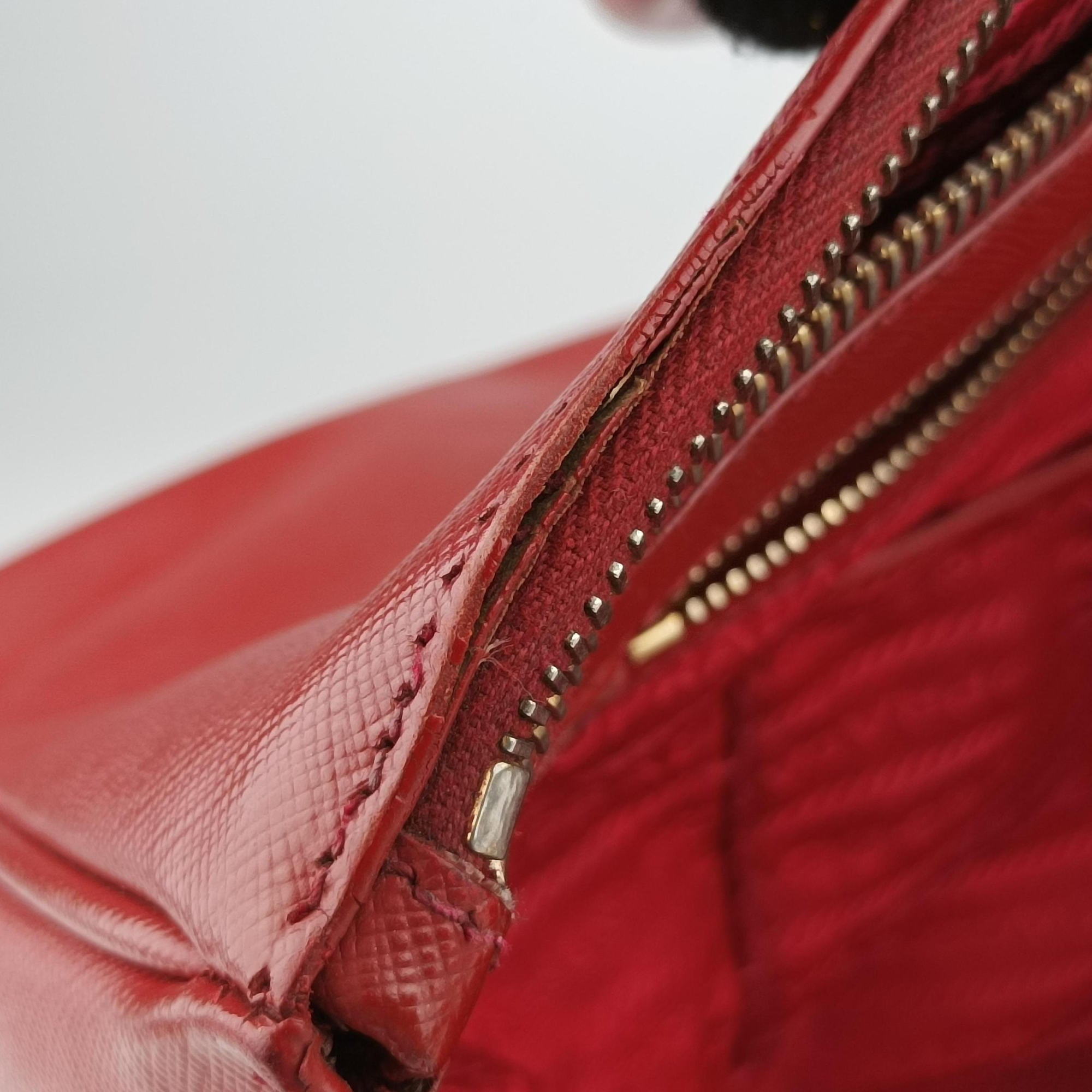 Pre-owned Prada Galleria Red SAFFIANO Leather BN1786 handbag | stylenewstar