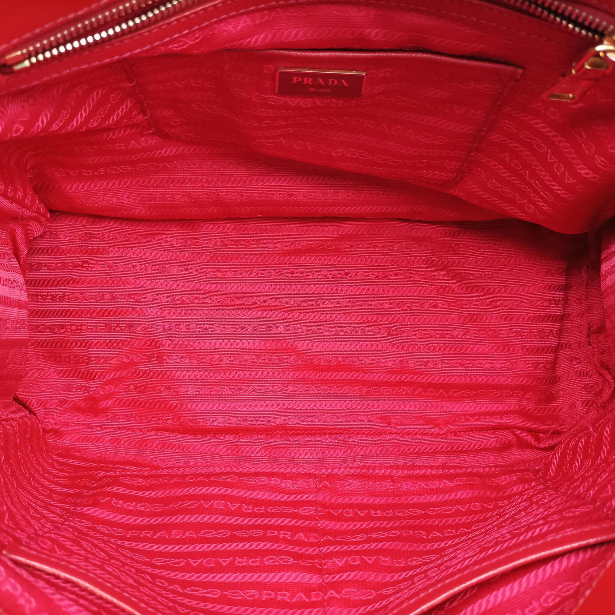 Pre-owned Prada Galleria Red SAFFIANO Leather BN1786 handbag | stylenewstar