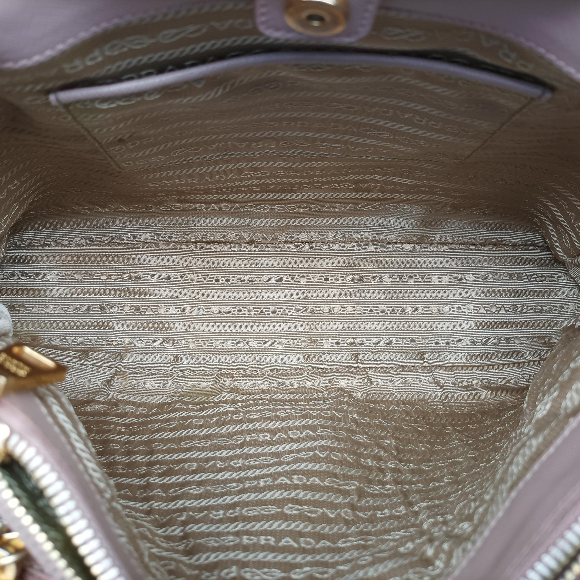 Vintage Prada Galleria Pink SAFFIANO Leather BN1786 shoulderbag | stylenewstar