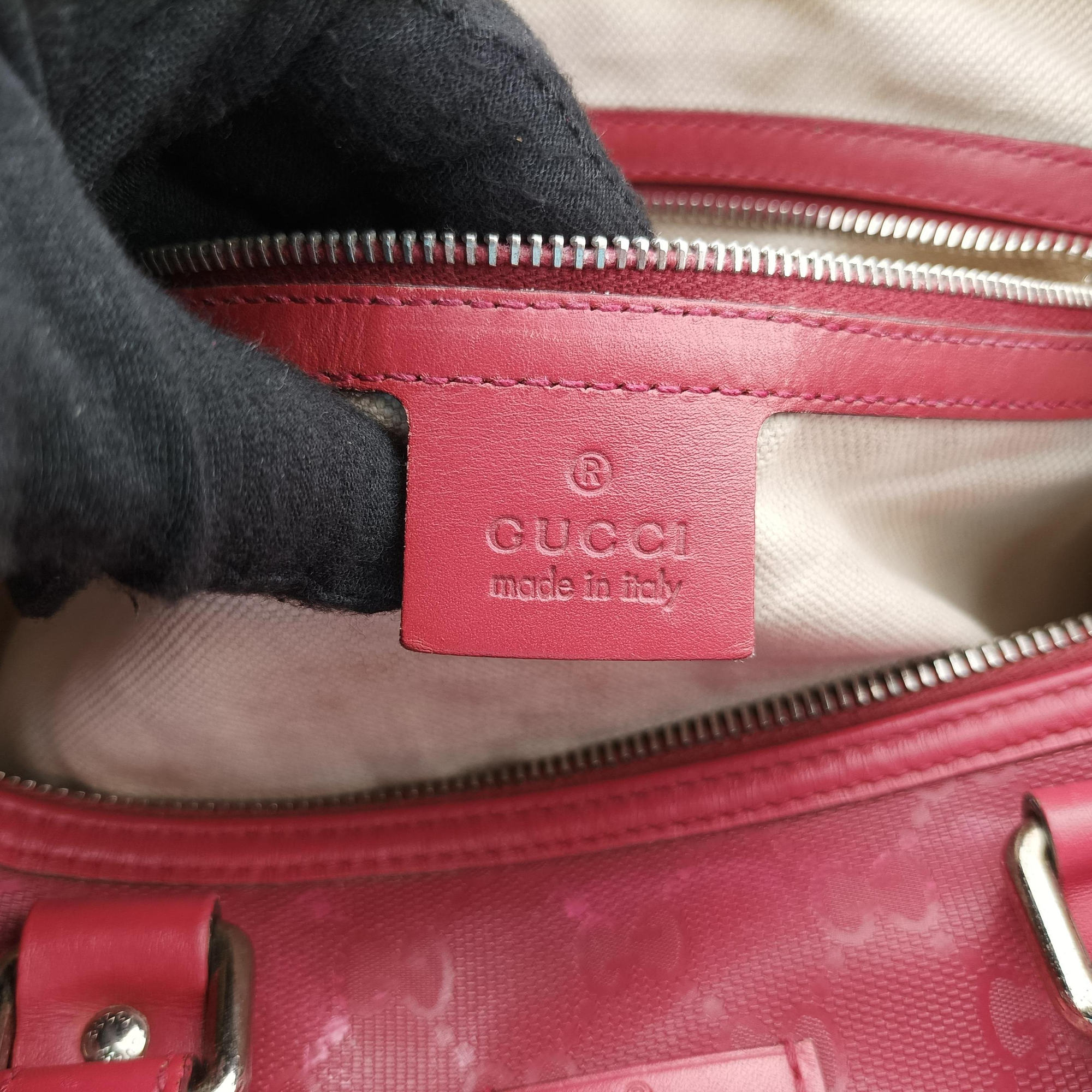 Vintage Gucci GG plus Spring Joy GG Supreme Red PVC coated canvas×Leather 193603 handbag | stylenewstar