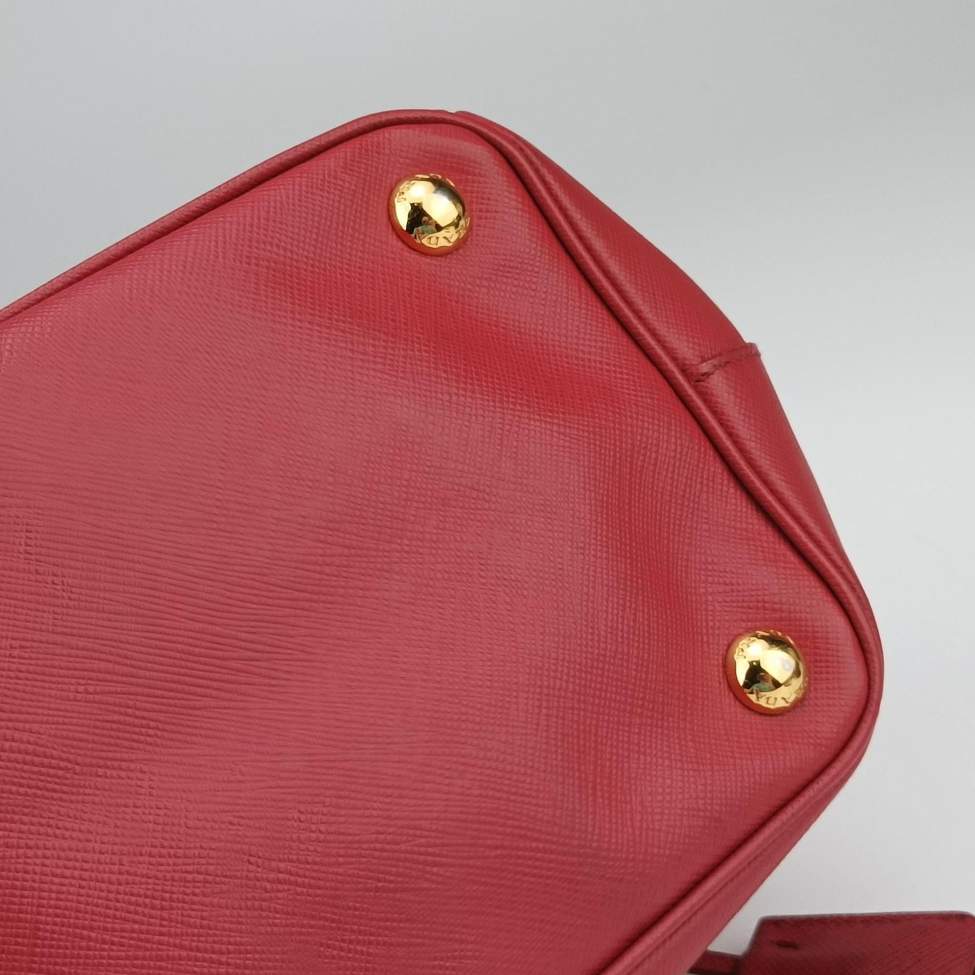 Pre-owned Prada Galleria Red SAFFIANO Leather BN1874 handbag | stylenewstar