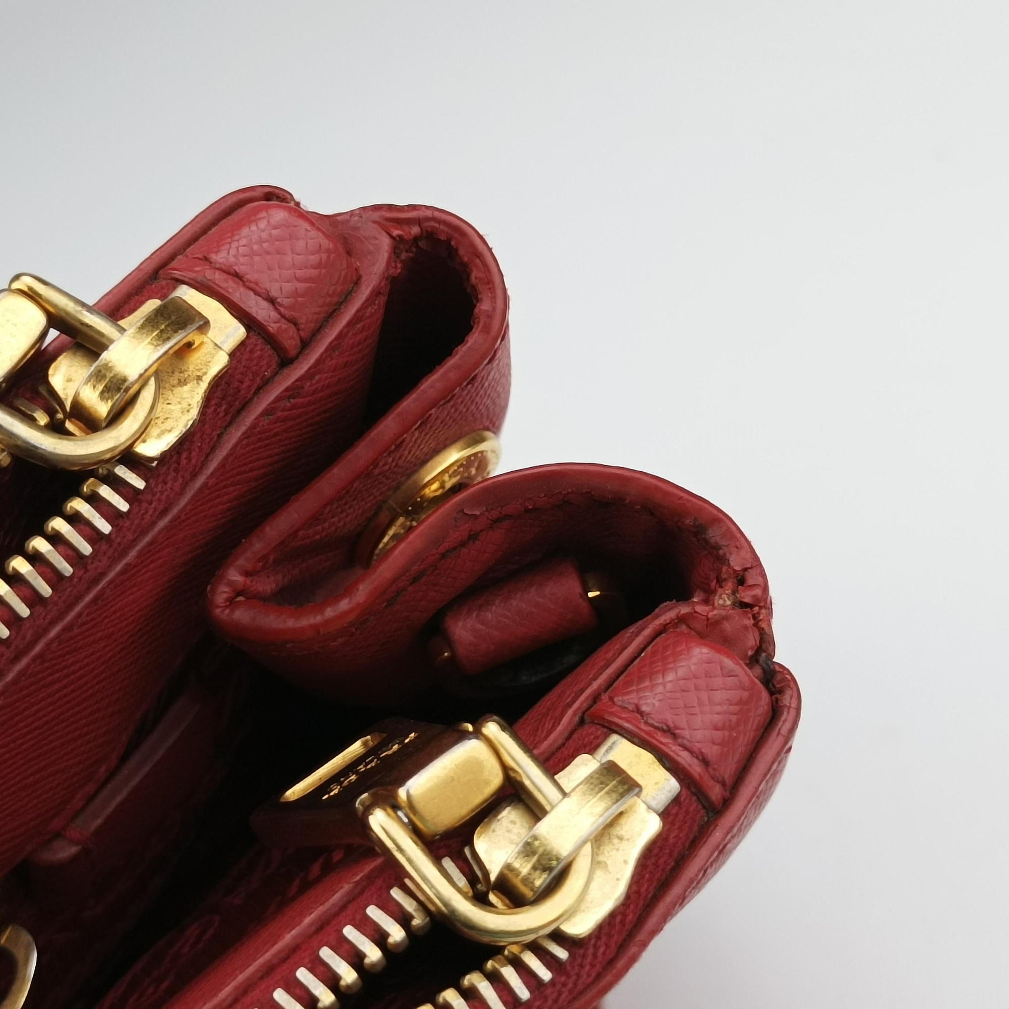 Pre-owned Prada Galleria Red SAFFIANO Leather BN1874 handbag | stylenewstar