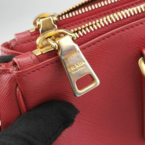 Pre-owned Prada Galleria Red SAFFIANO Leather BN1874 handbag | stylenewstar