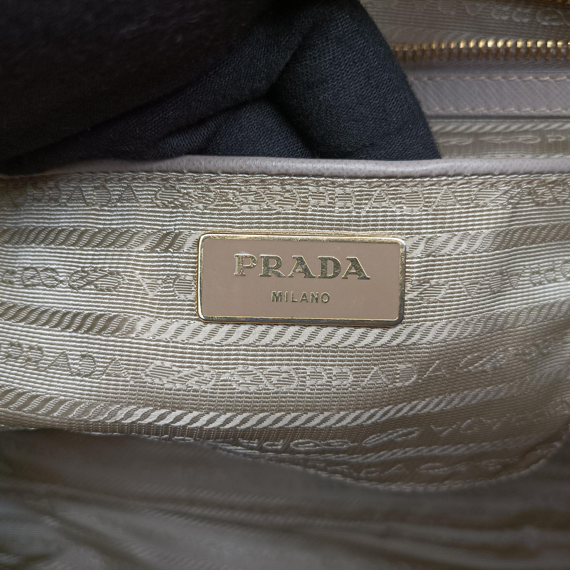 Secondhand Prada Galleria beige SAFFIANO Leather BN2274 handbag | stylenewstar