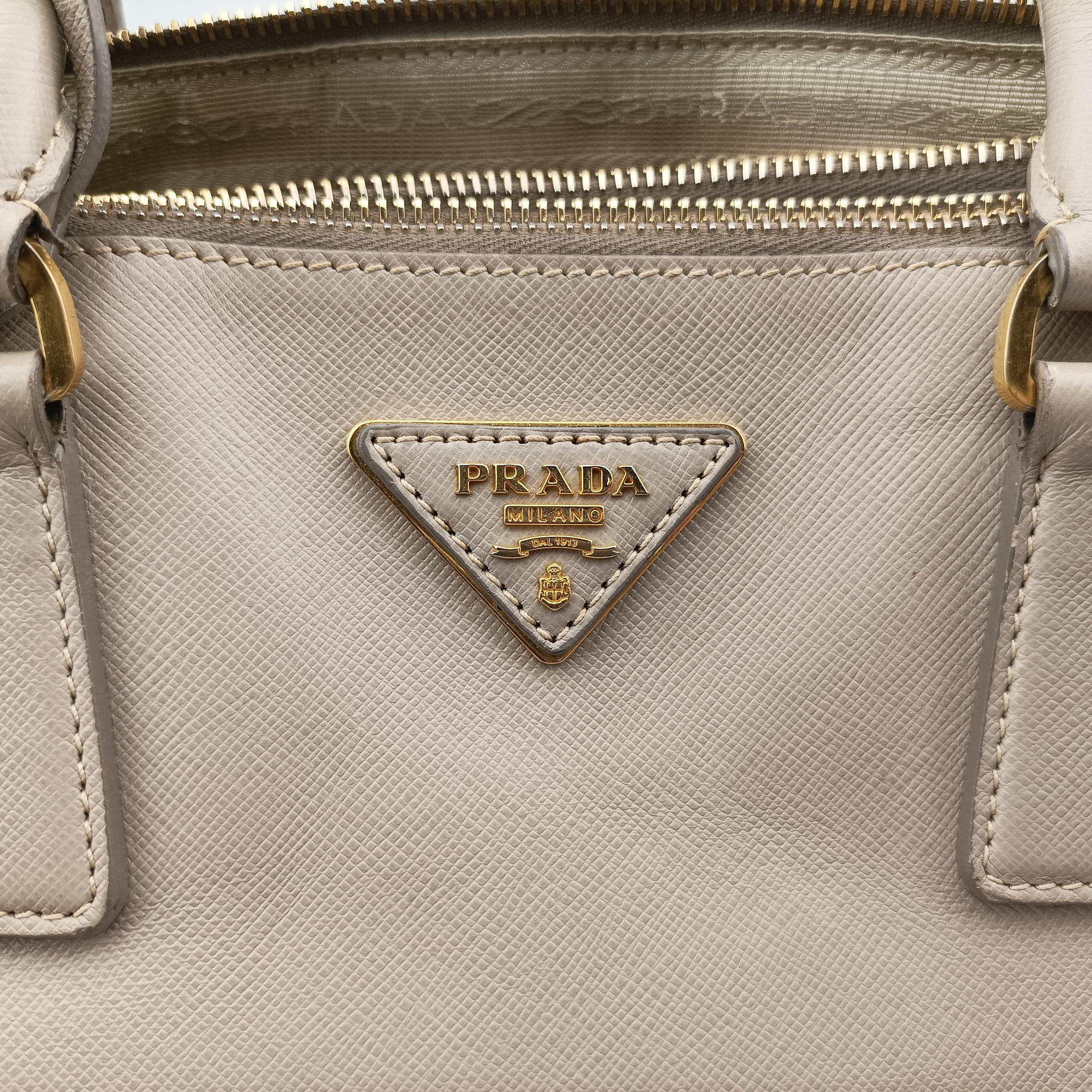 Secondhand Prada Galleria beige SAFFIANO Leather BN2274 handbag | stylenewstar
