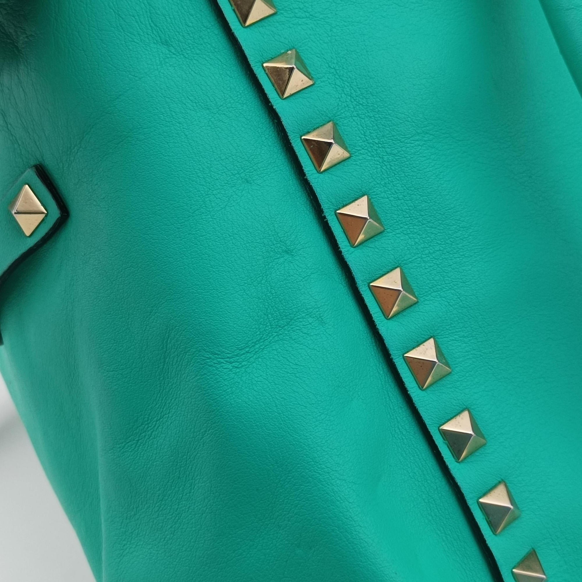 Pre-owned Valentino Rockstud Blue leather  shoulderbag | stylenewstar