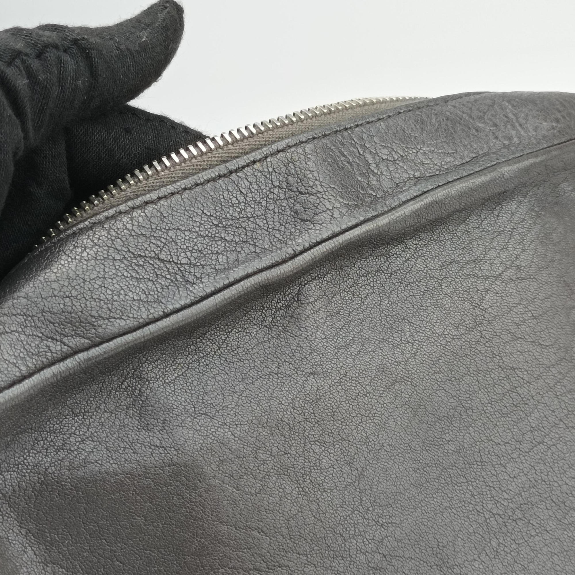 Pre-owned Yves Saint Laurent PARIS fringe Grey Leather 470299 shoulderbag | stylenewstar