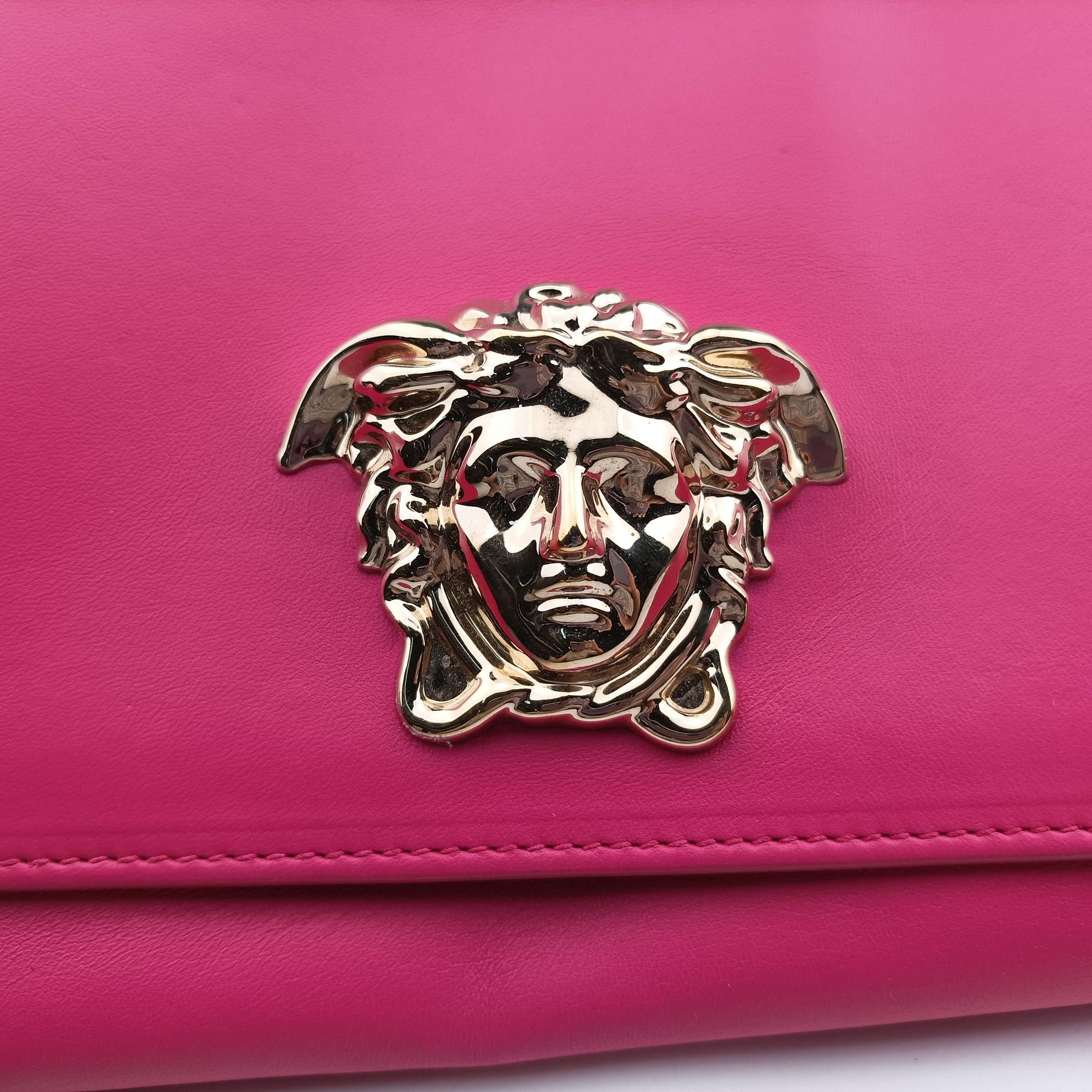 Vintage VERSACE La Medusa Rose Leather  shoulderbag | stylenewstar