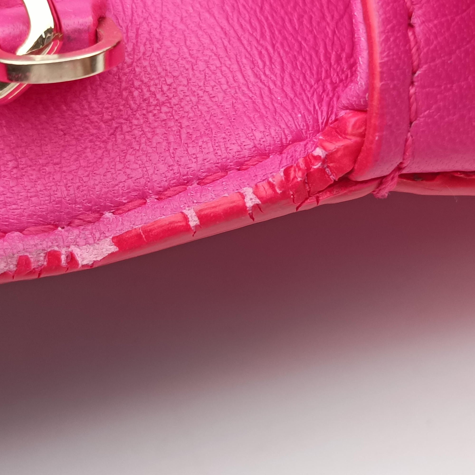 Vintage VERSACE La Medusa Rose Leather  shoulderbag | stylenewstar