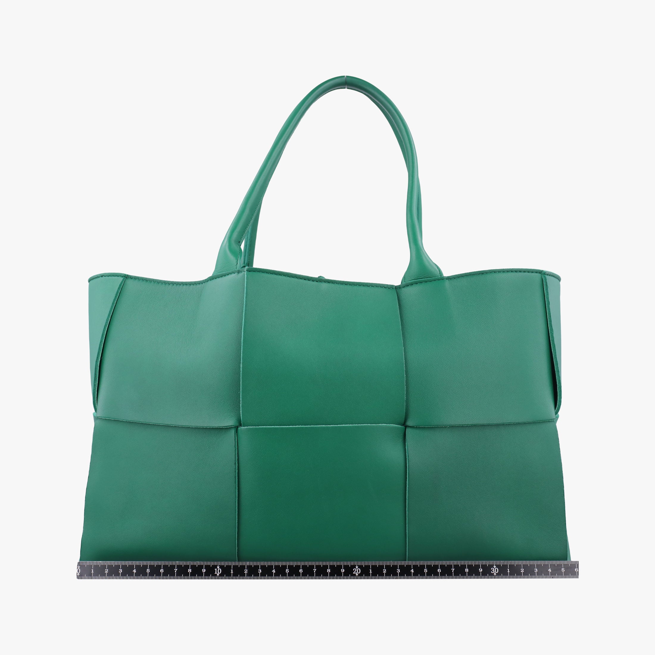 Pre-owned Bottega Veneta THE ARCO Tote Medium Green lambskin  handbag | stylenewstar