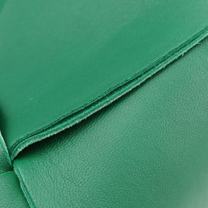 Pre-owned Bottega Veneta THE ARCO Tote Medium Green lambskin  handbag | stylenewstar