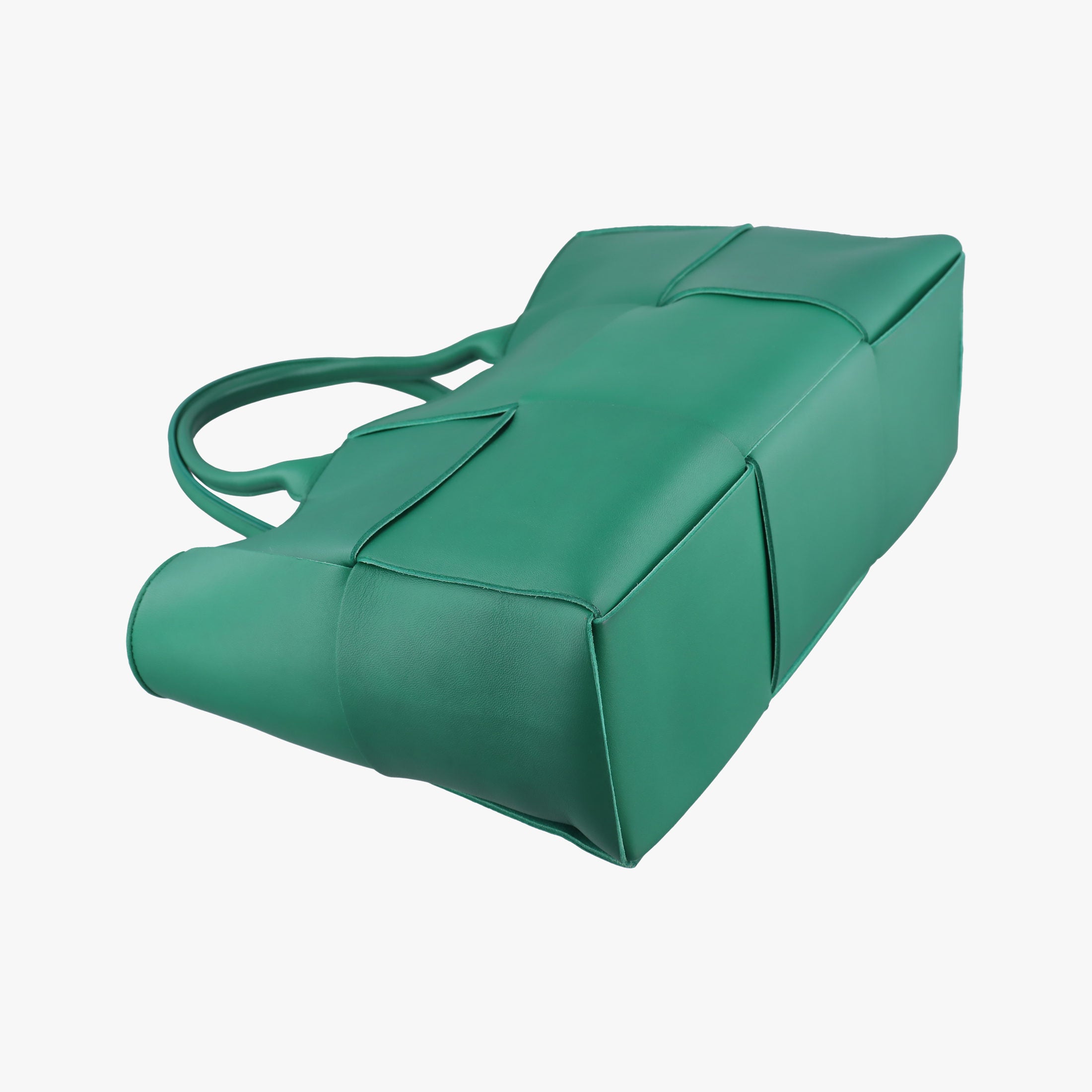 Pre-owned Bottega Veneta THE ARCO Tote Medium Green lambskin  handbag | stylenewstar