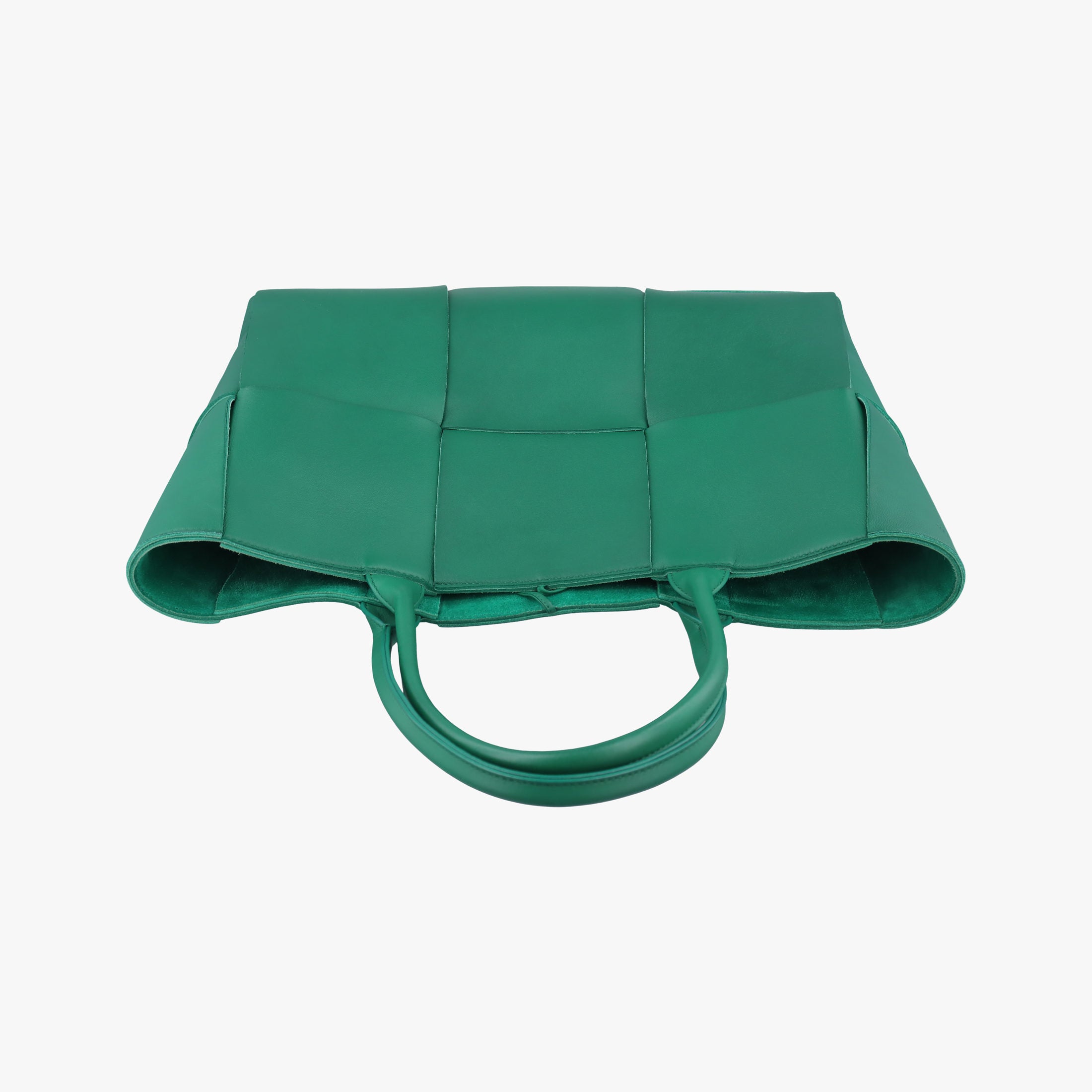 Pre-owned Bottega Veneta THE ARCO Tote Medium Green lambskin  handbag | stylenewstar