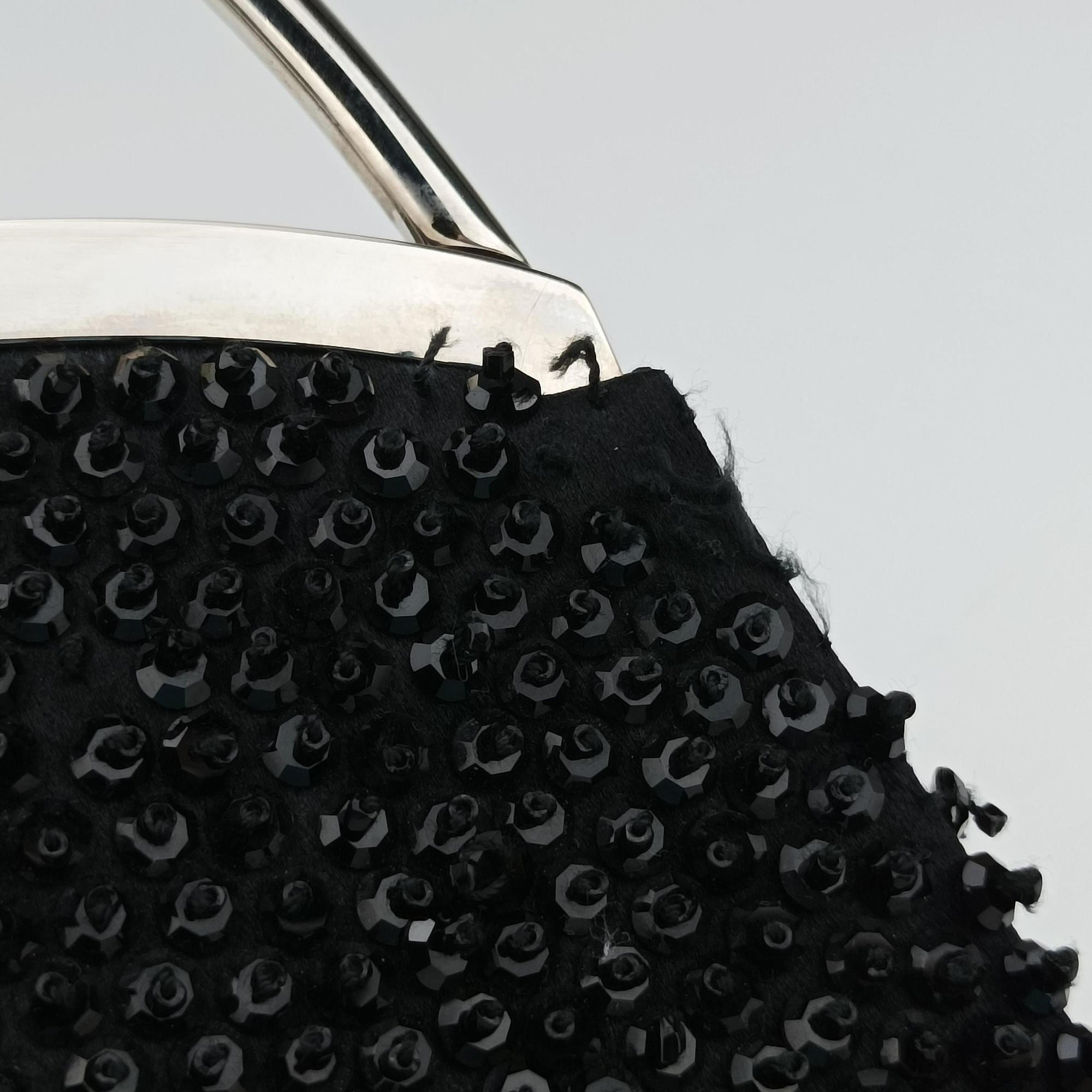 Pre-owned Gucci Beaded Satin Evening Black Sequins 005 47 handbag | stylenewstar